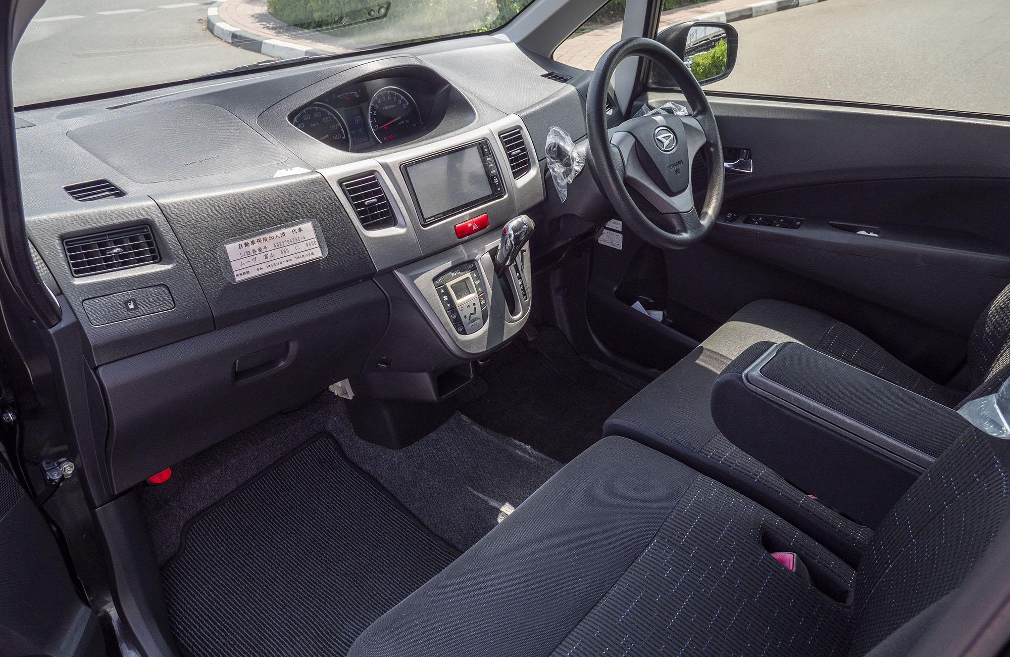 
								DAIHATSU MOVE 2WD MODEL 2012 full									