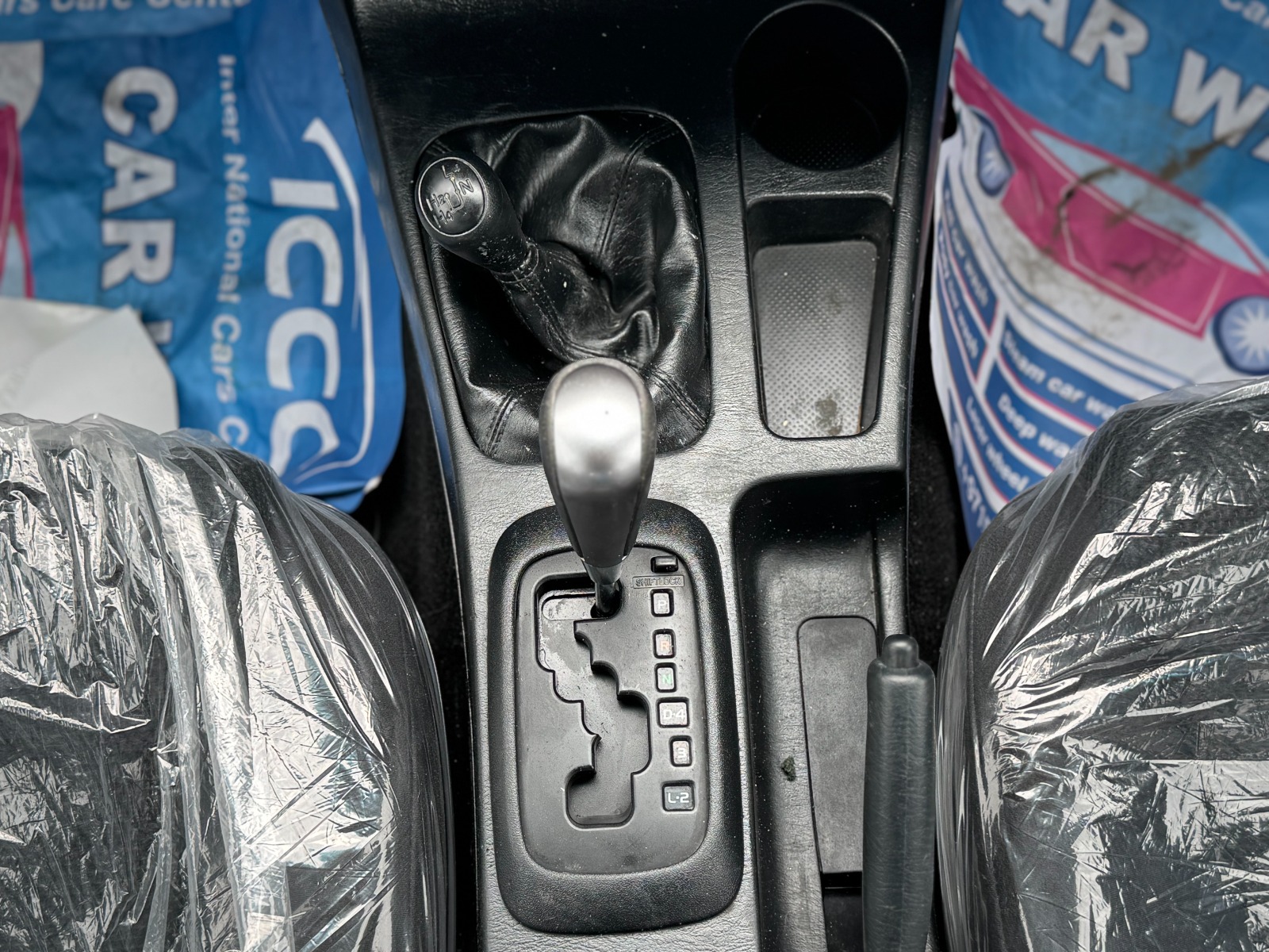 
								Toyota Hilux 2014 Model full									