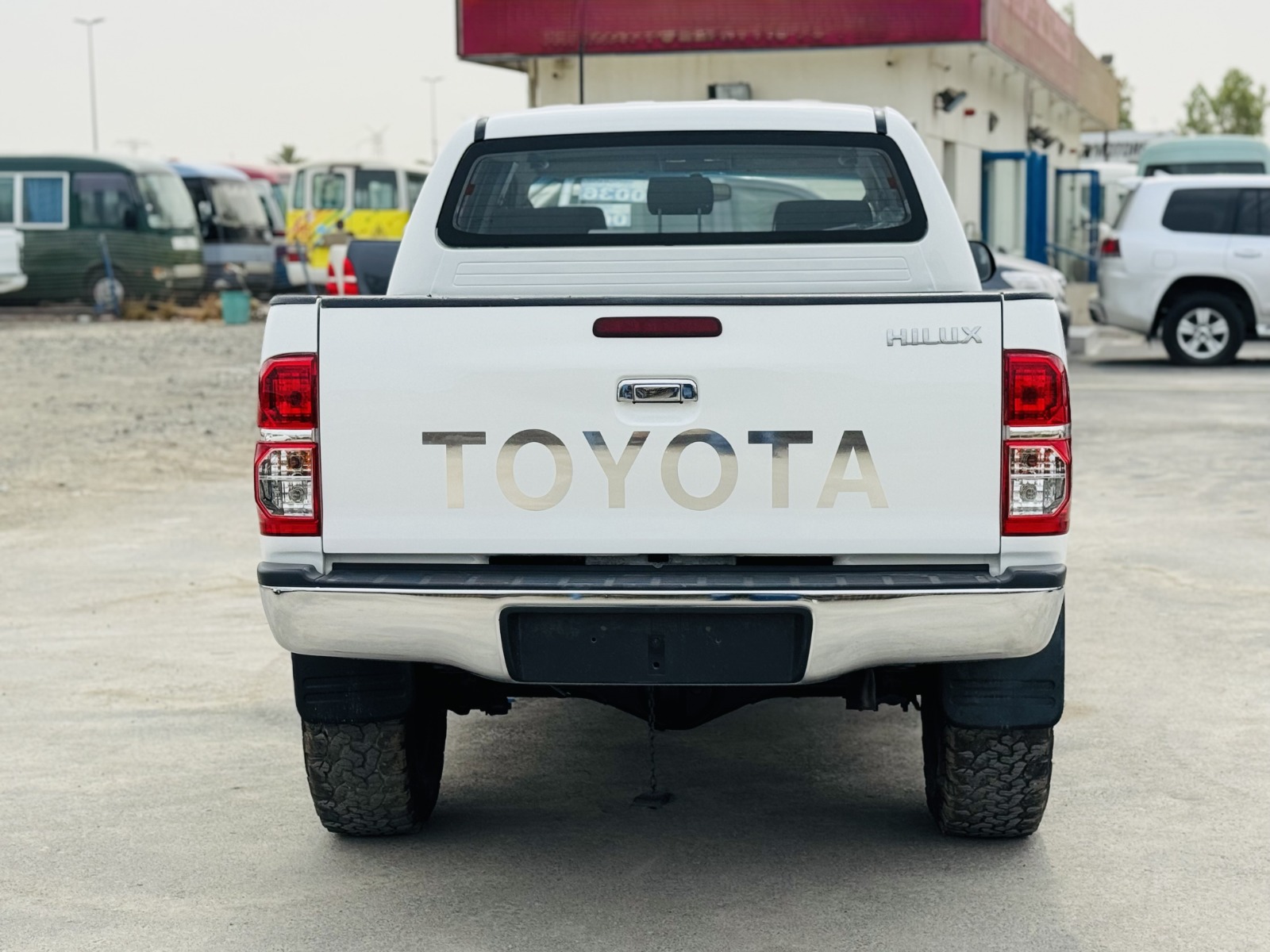 
								Toyota Hilux 2014 Model full									