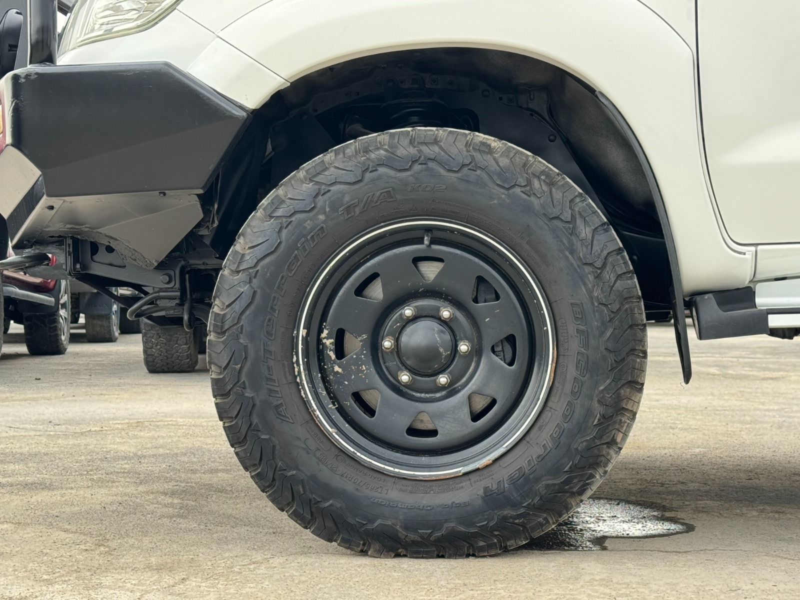 
								Toyota Hilux 2014 Model full									