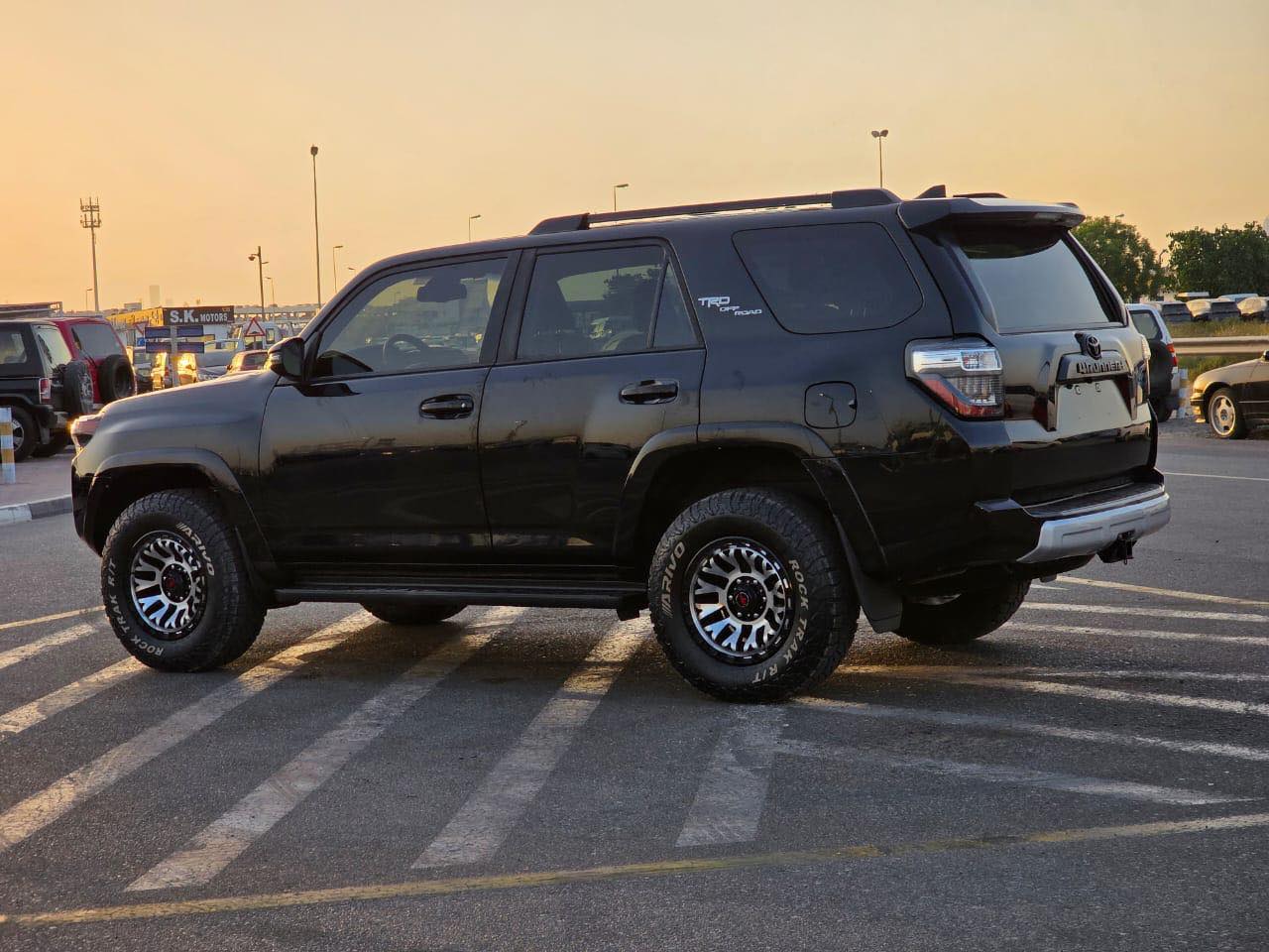 
								Toyota 4RUNNER TRD Model 2022 full									