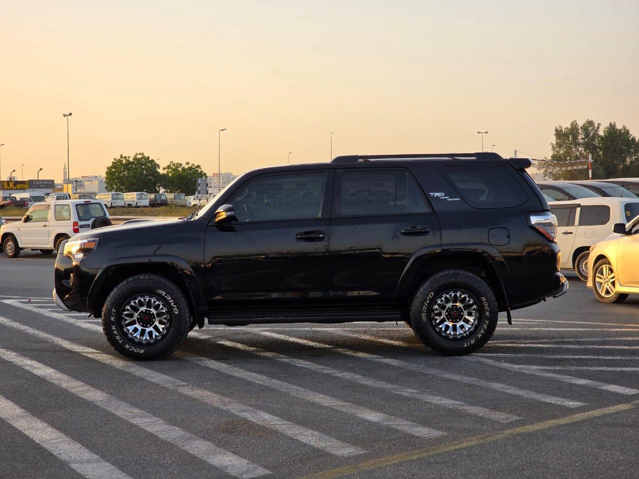 
								Toyota 4RUNNER TRD Model 2022 full									