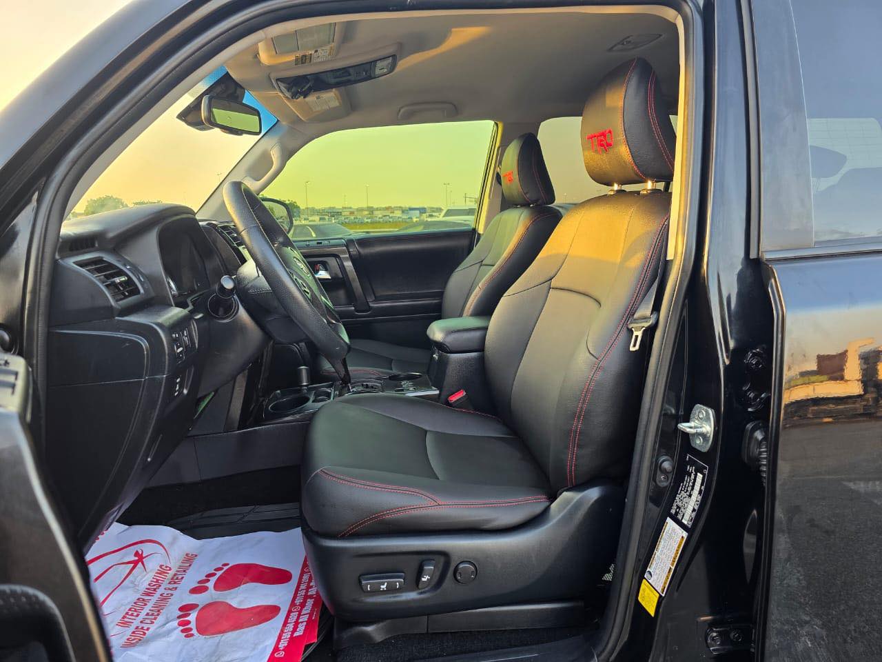 
								Toyota 4RUNNER TRD Model 2022 full									