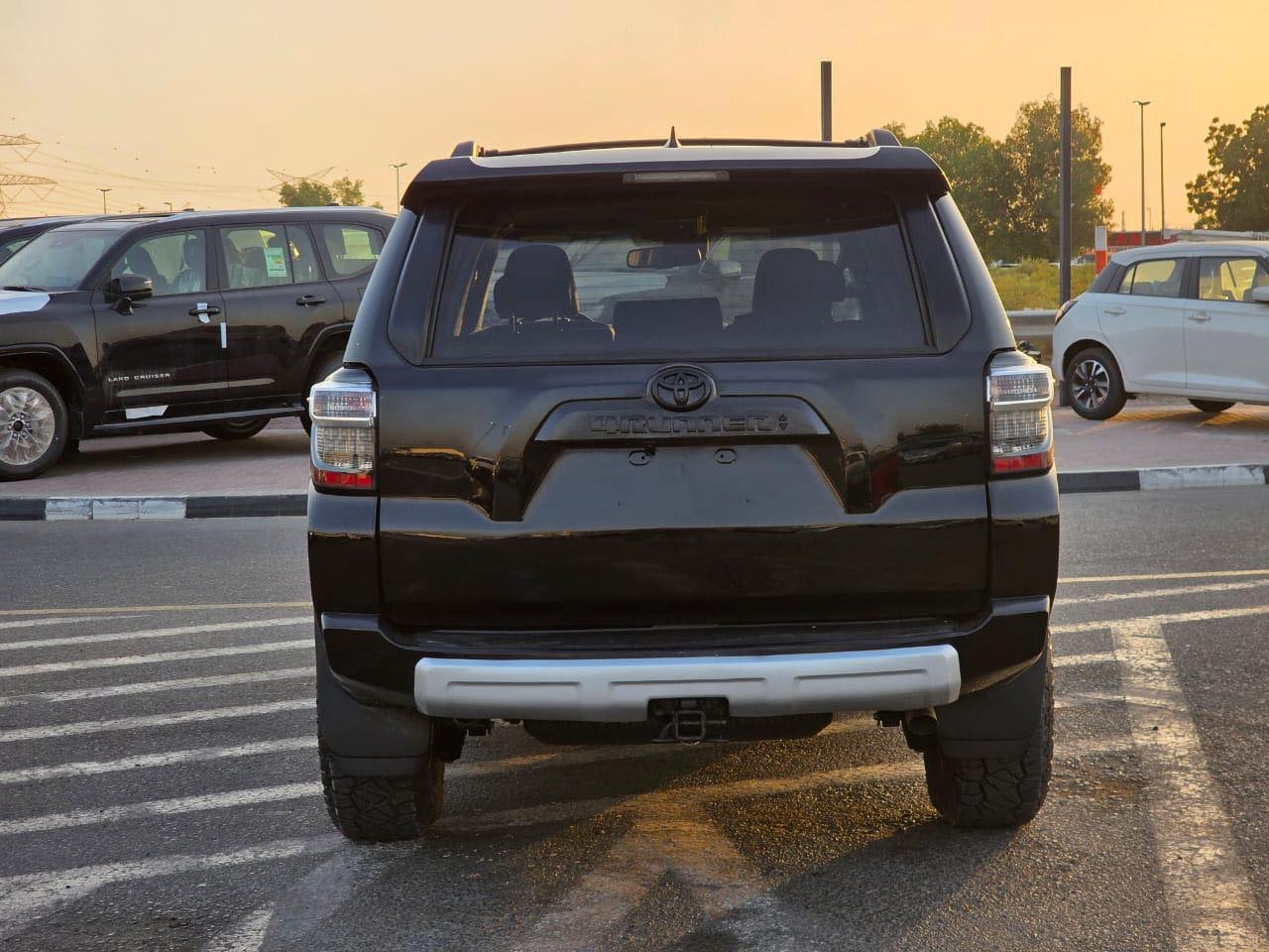 
								Toyota 4RUNNER TRD Model 2022 full									