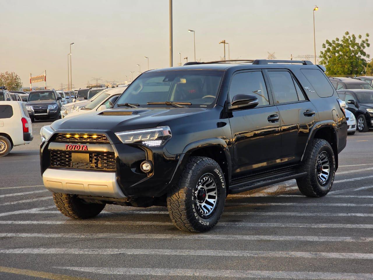 
								Toyota 4RUNNER TRD Model 2022 full									