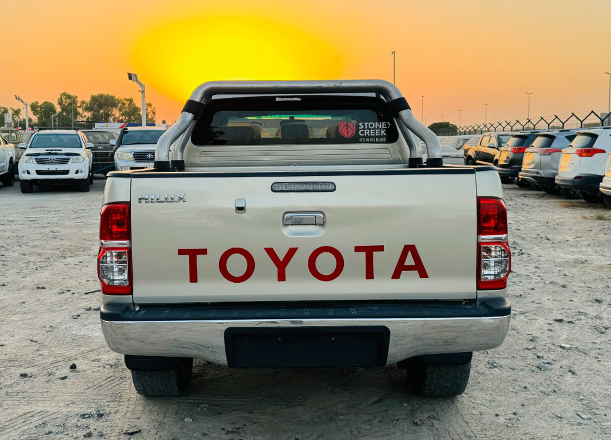 
								Toyota Hilux 1KD Model 2014 Diesel full									