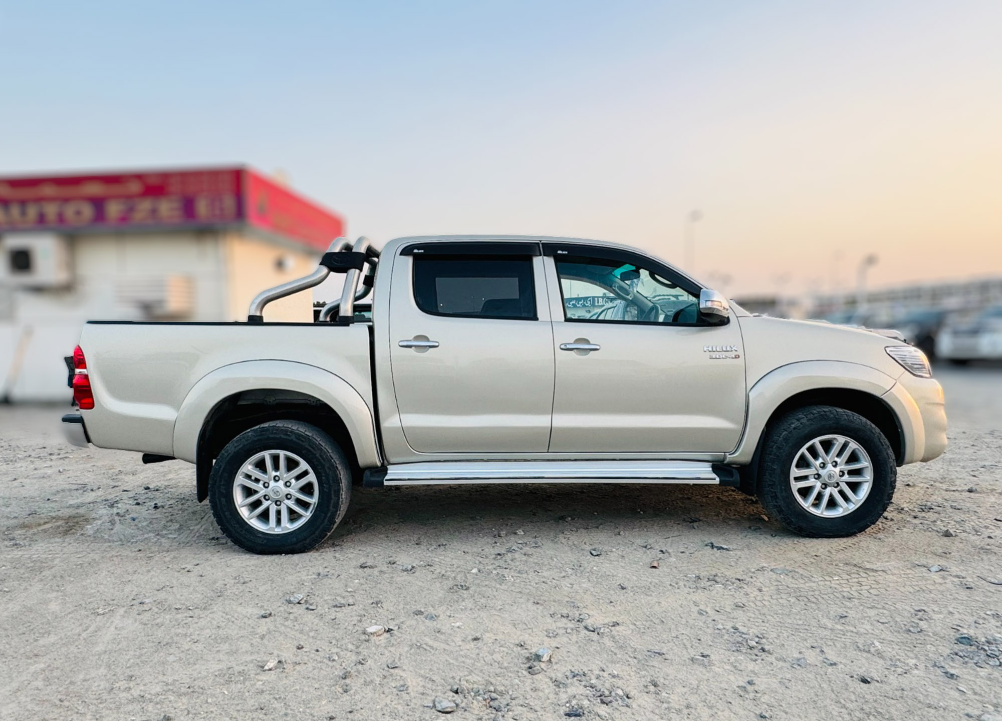 
								Toyota Hilux 1KD Model 2014 Diesel full									