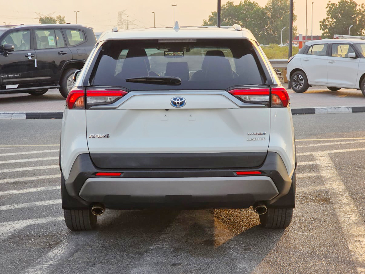 
								Toyota Rav4 Hybrid Model 2019 full									