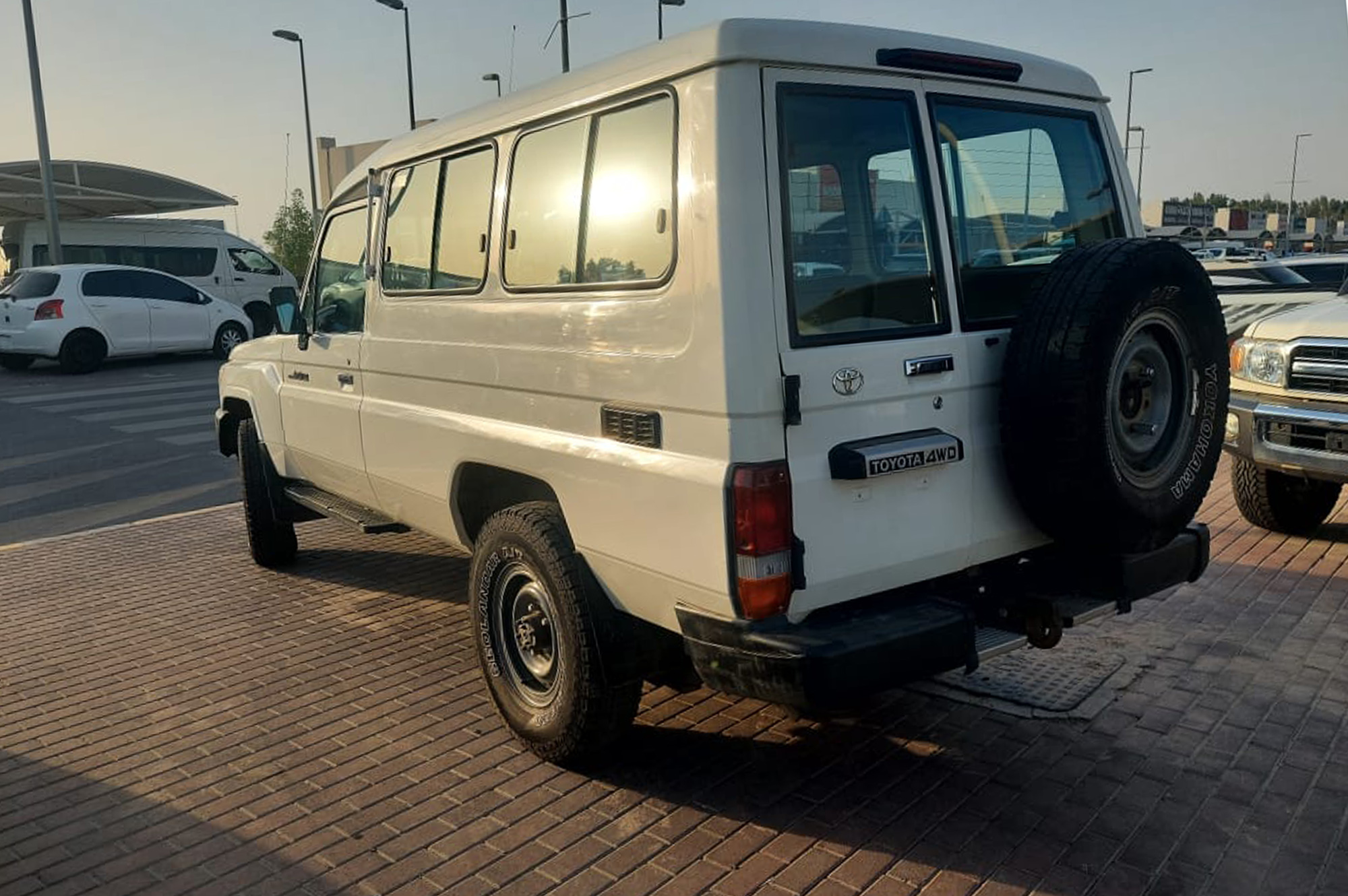 
								Toyota Land Cruiser 78 Model 2018 full									