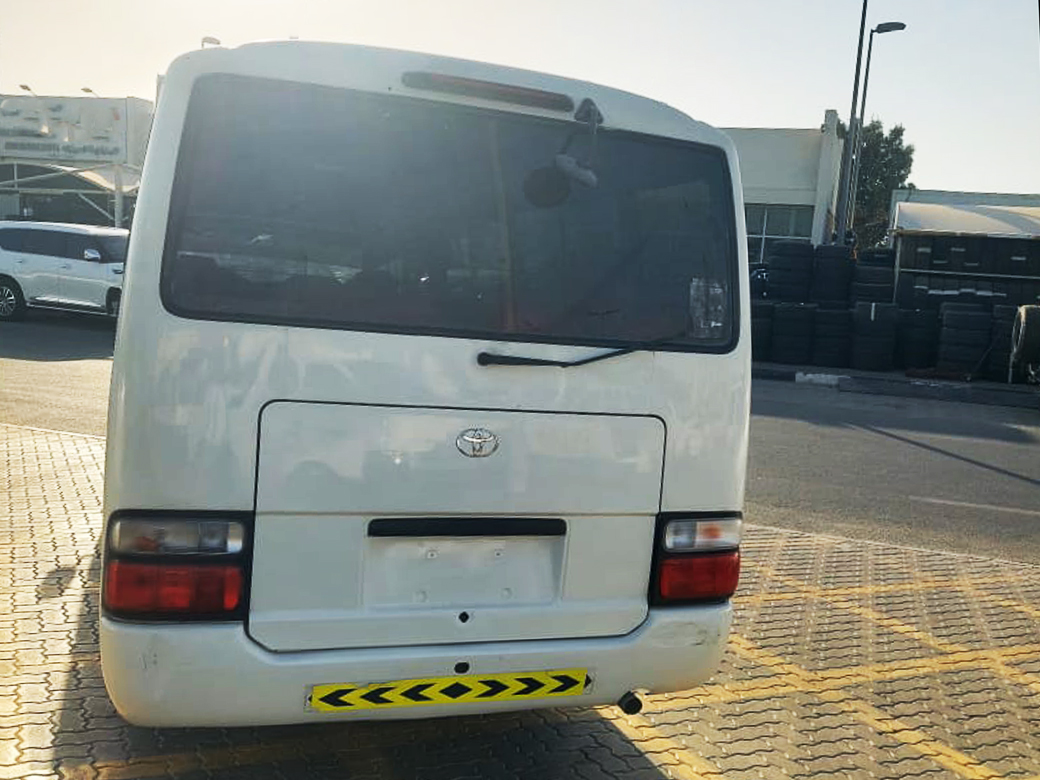 
								Toyota Coaster Model 2008  Seats 30 full									