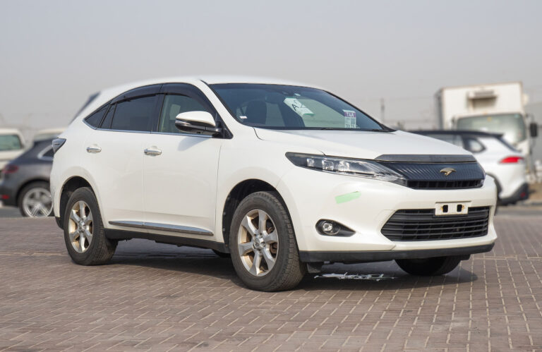 Toyota Harrier 2.0L Model 2015