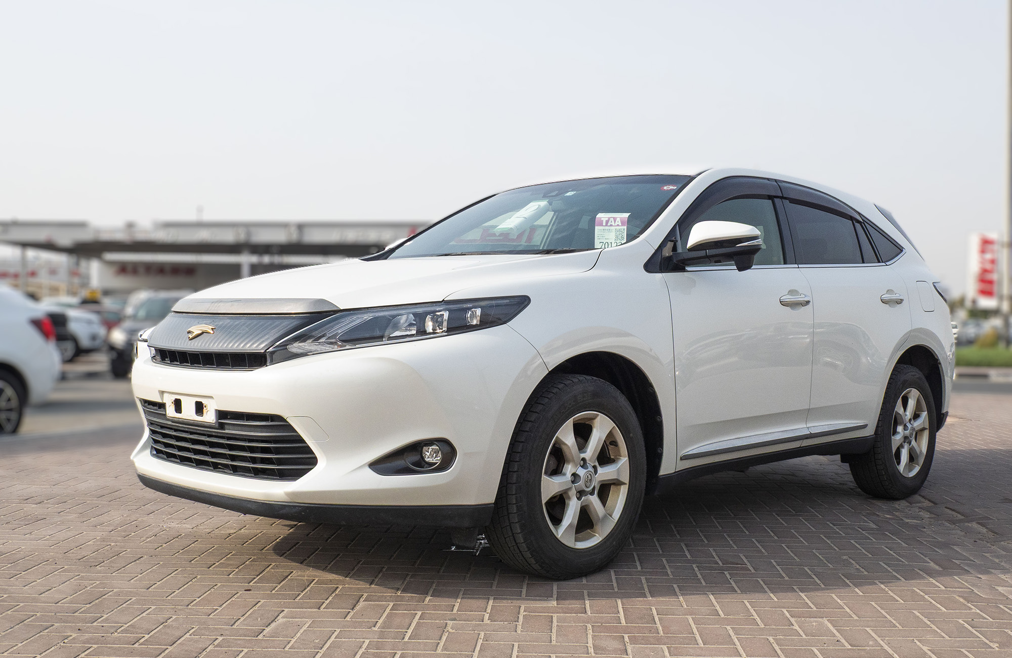 
								Toyota Harrier 2.0L Model 2015 full									