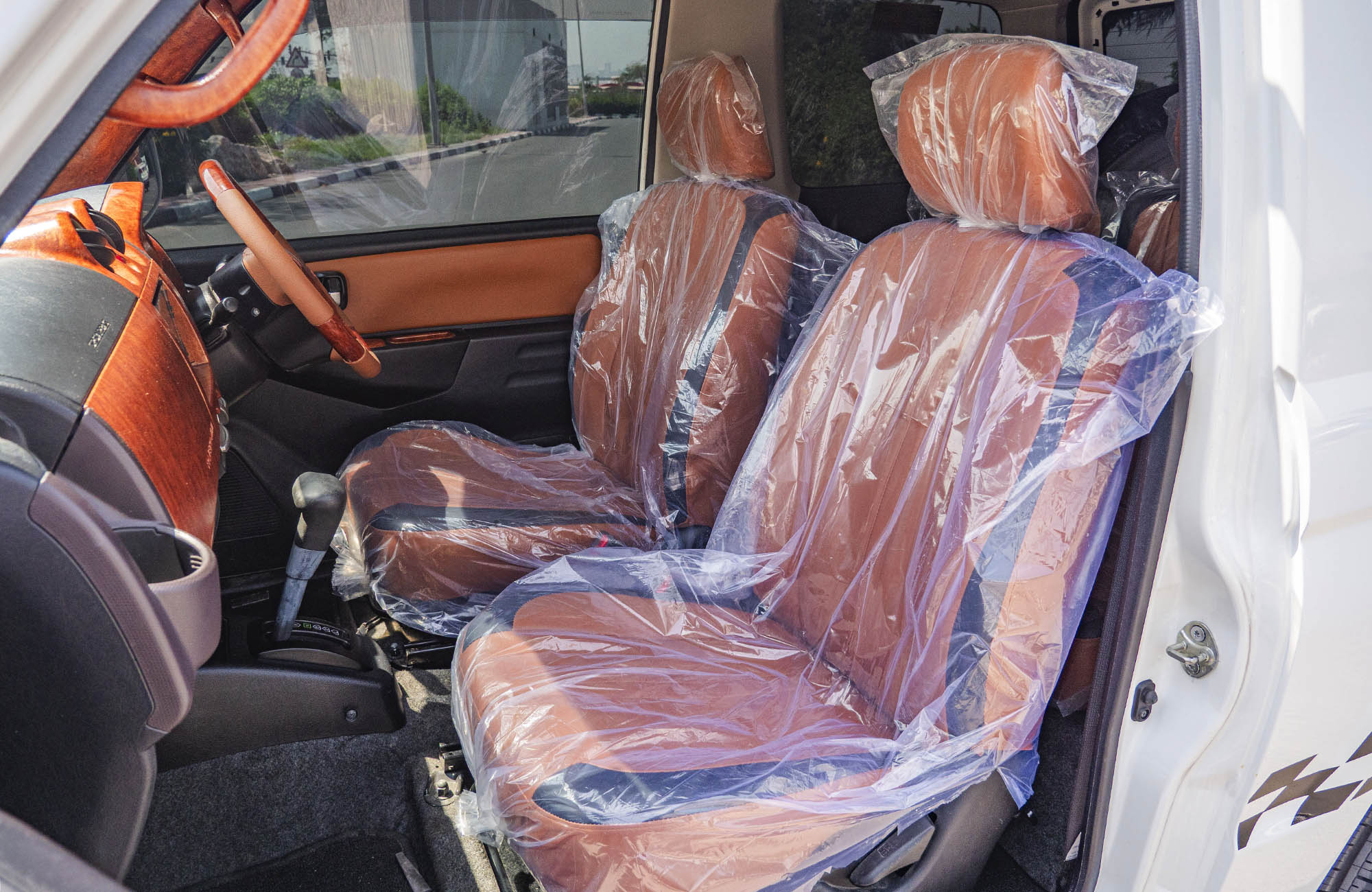 
								Mitsubishi Mini Pajero Model 2009 full									