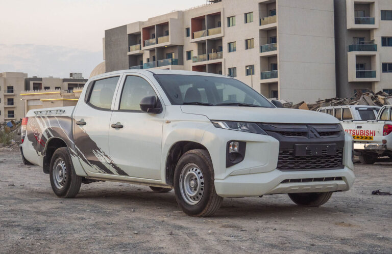 MITSUBISHI L200 PETROL 2.4CC MODEL 2021