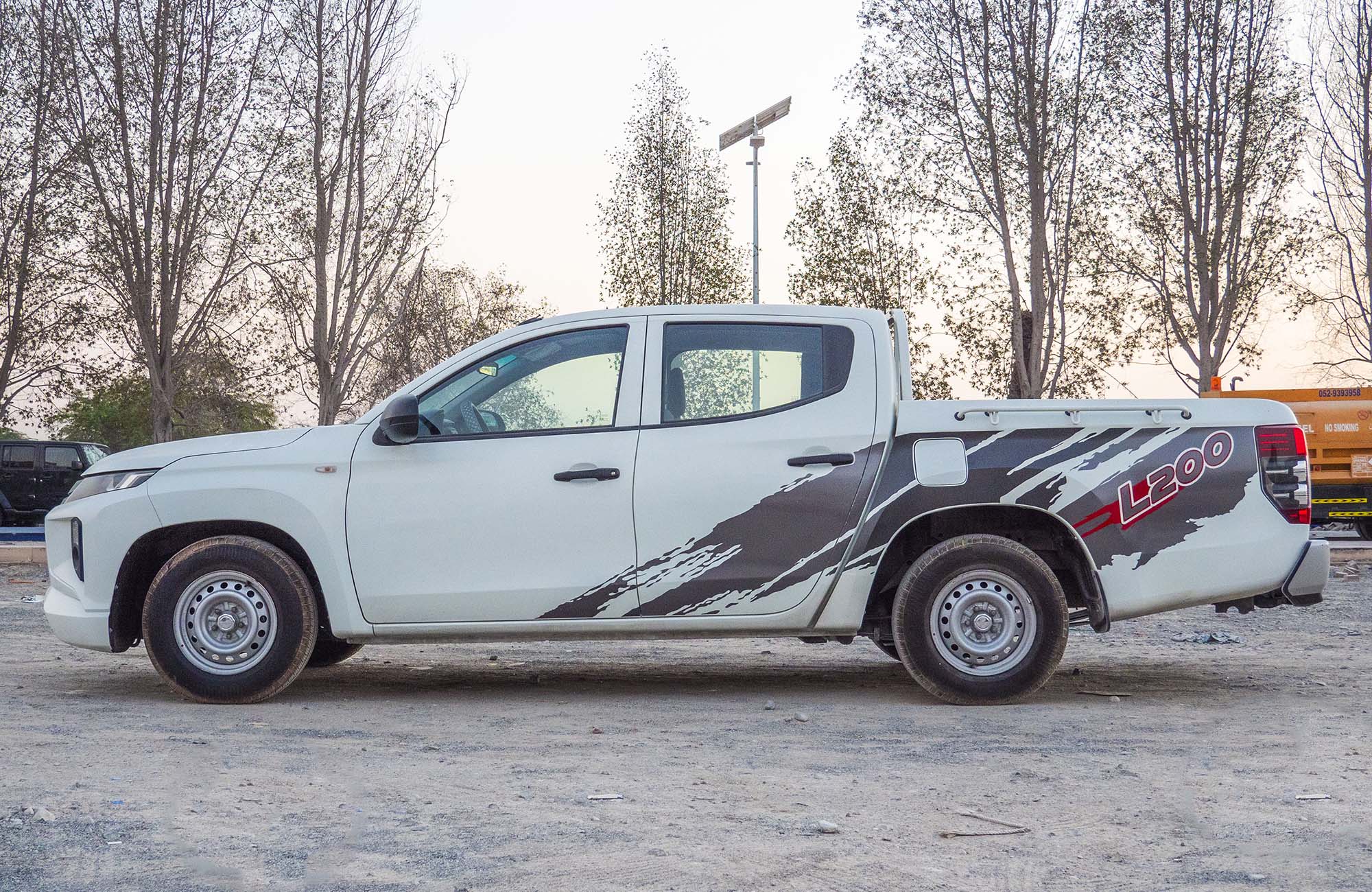 
								MITSUBISHI L200 PETROL 2.4CC MODEL 2021 full									