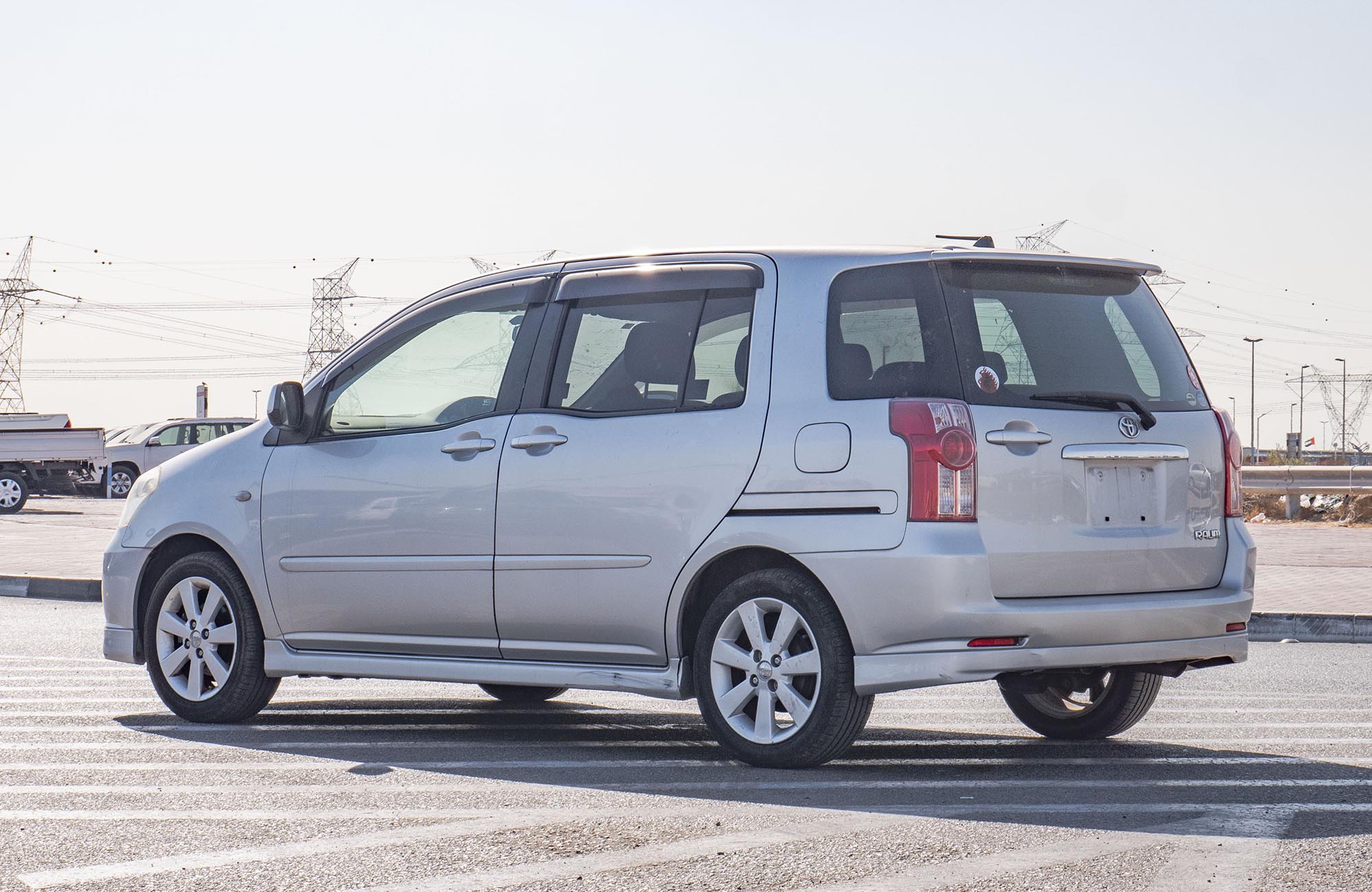 
								Toyota Raum Model 2008 2wd full									