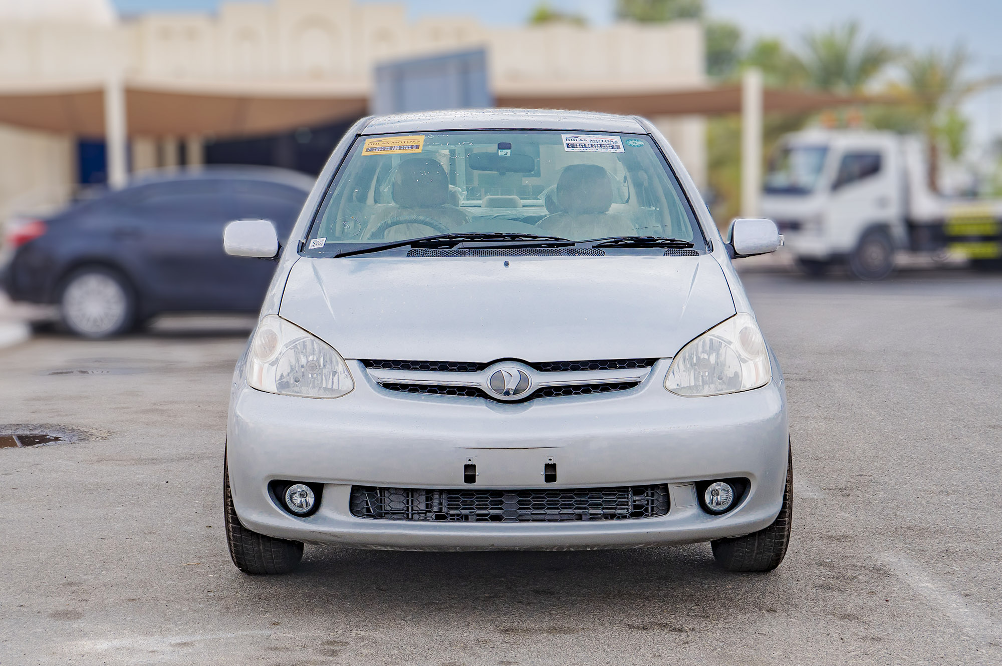 
								Toyota Platz 2WD Model 2005 full									