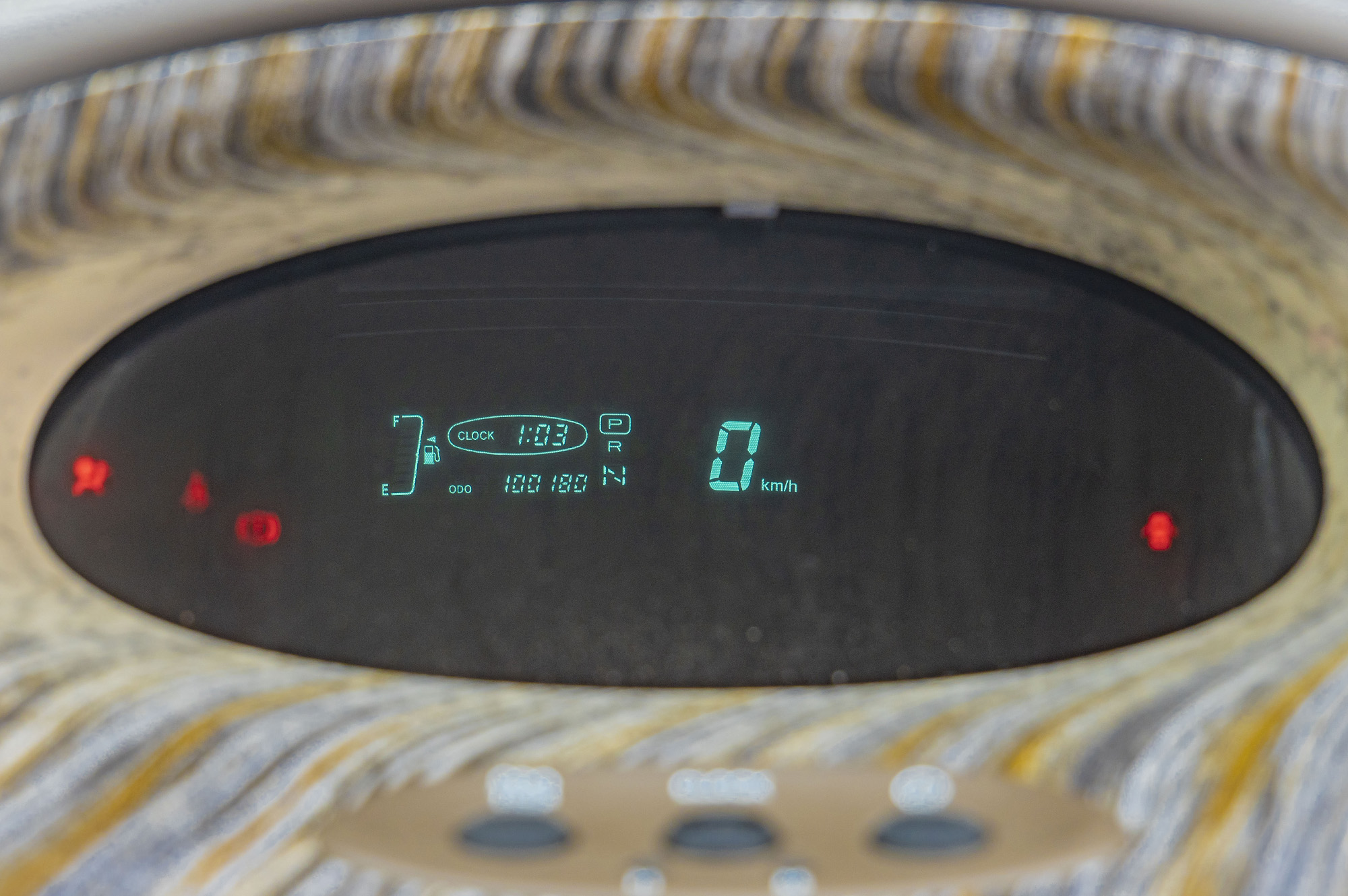 
								Toyota Platz 2WD Model 2005 full									