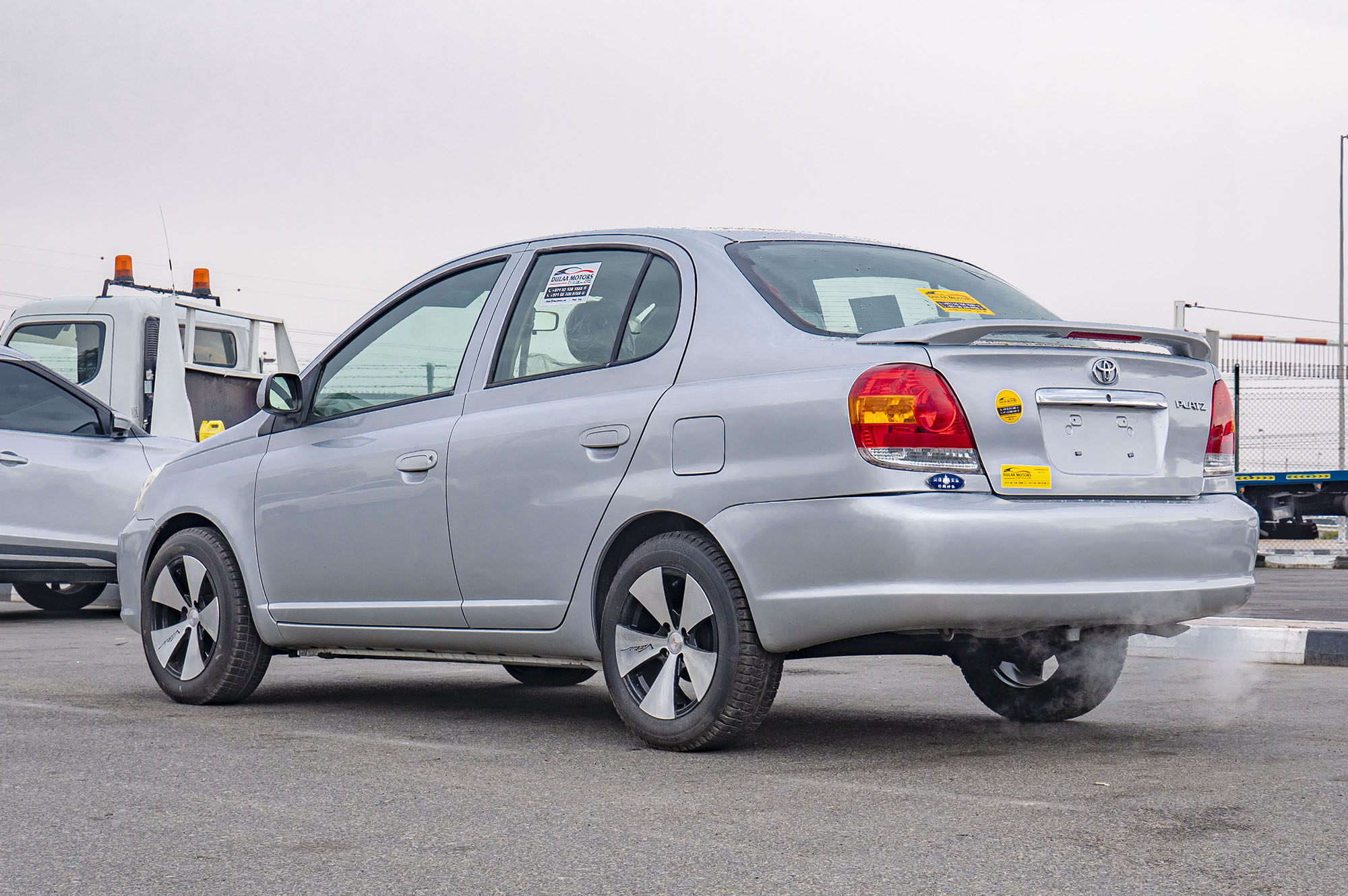 
								Toyota Platz 2WD Model 2005 full									