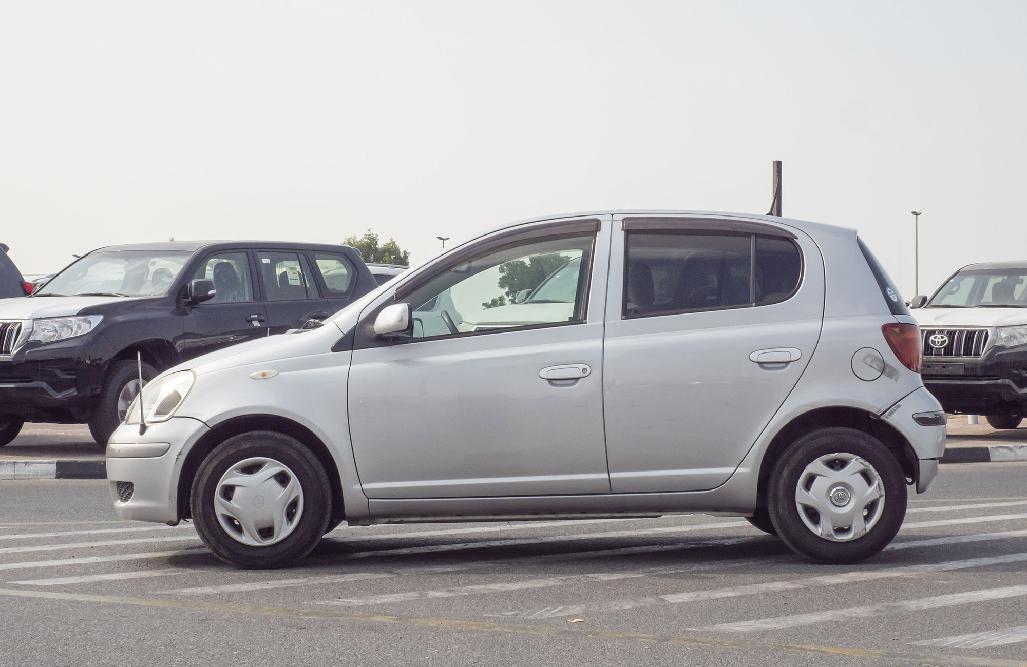 
								Toyota Vitz SCP10 2004 Model full									