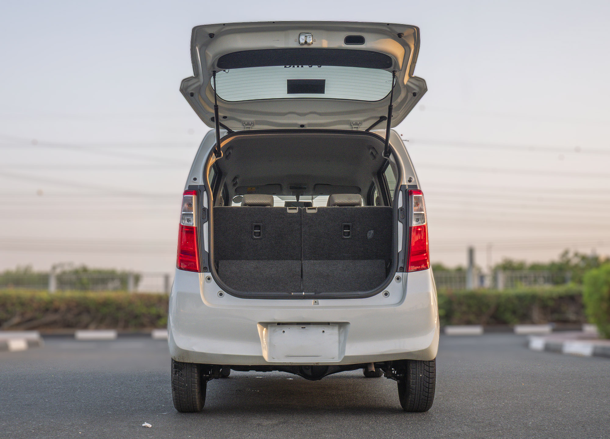 
								Suzuki wagon R Model 2015 Manual full									
