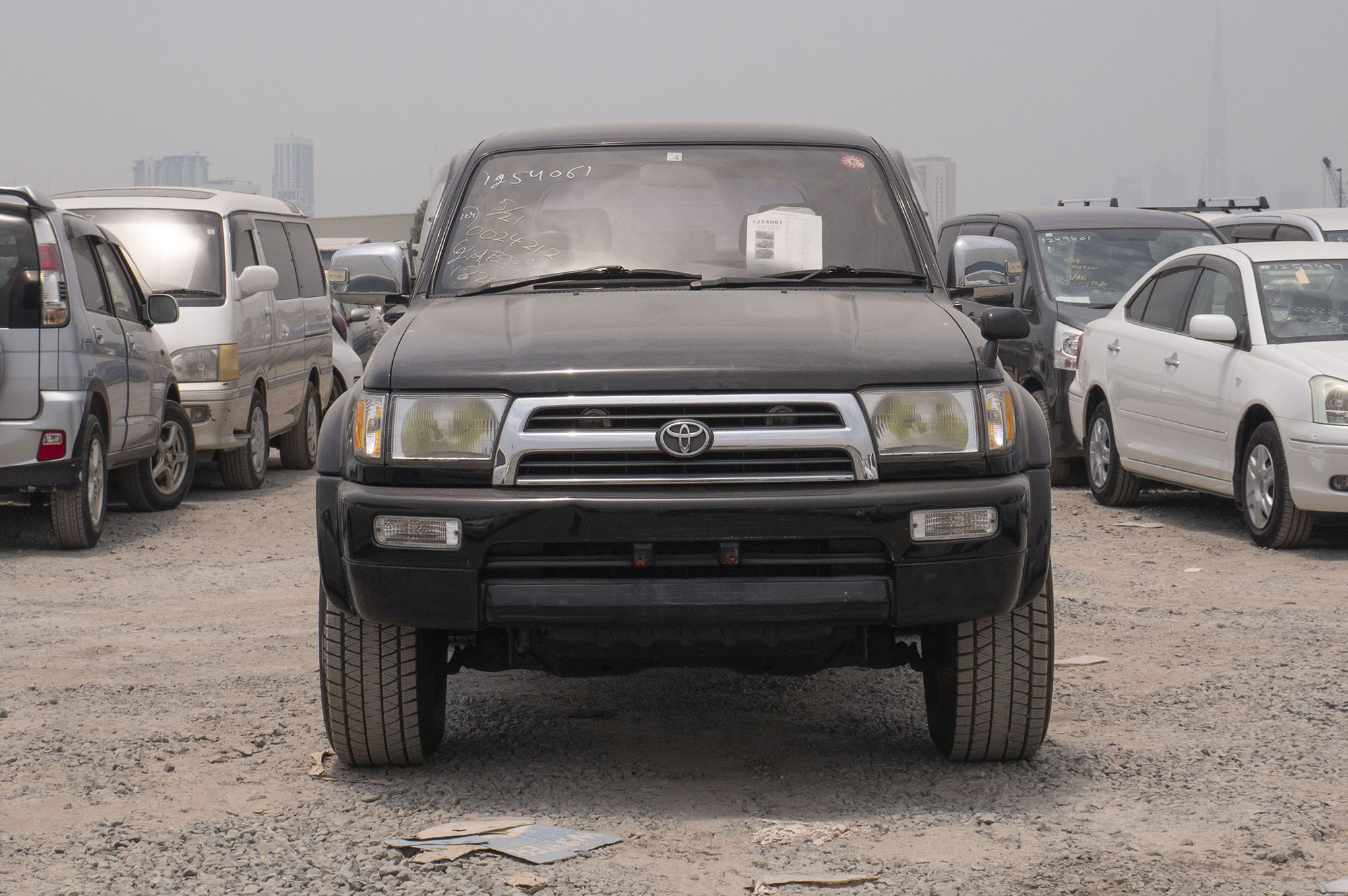 
								TOYOTA HILUX SURF 4WD 1KZ DIESEL MODEL 1996 full									