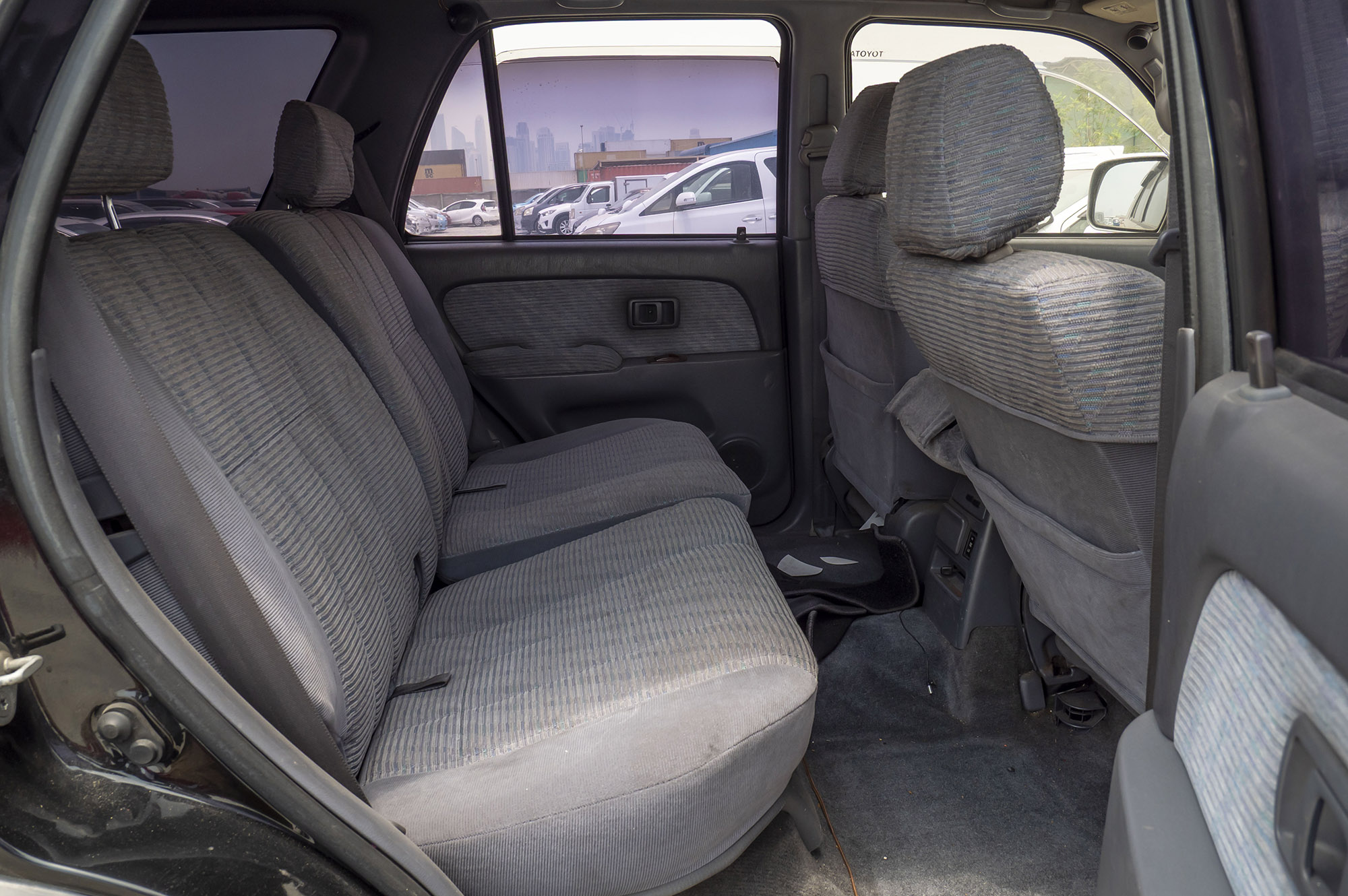 
								TOYOTA HILUX SURF 4WD 1KZ DIESEL MODEL 1996 full									