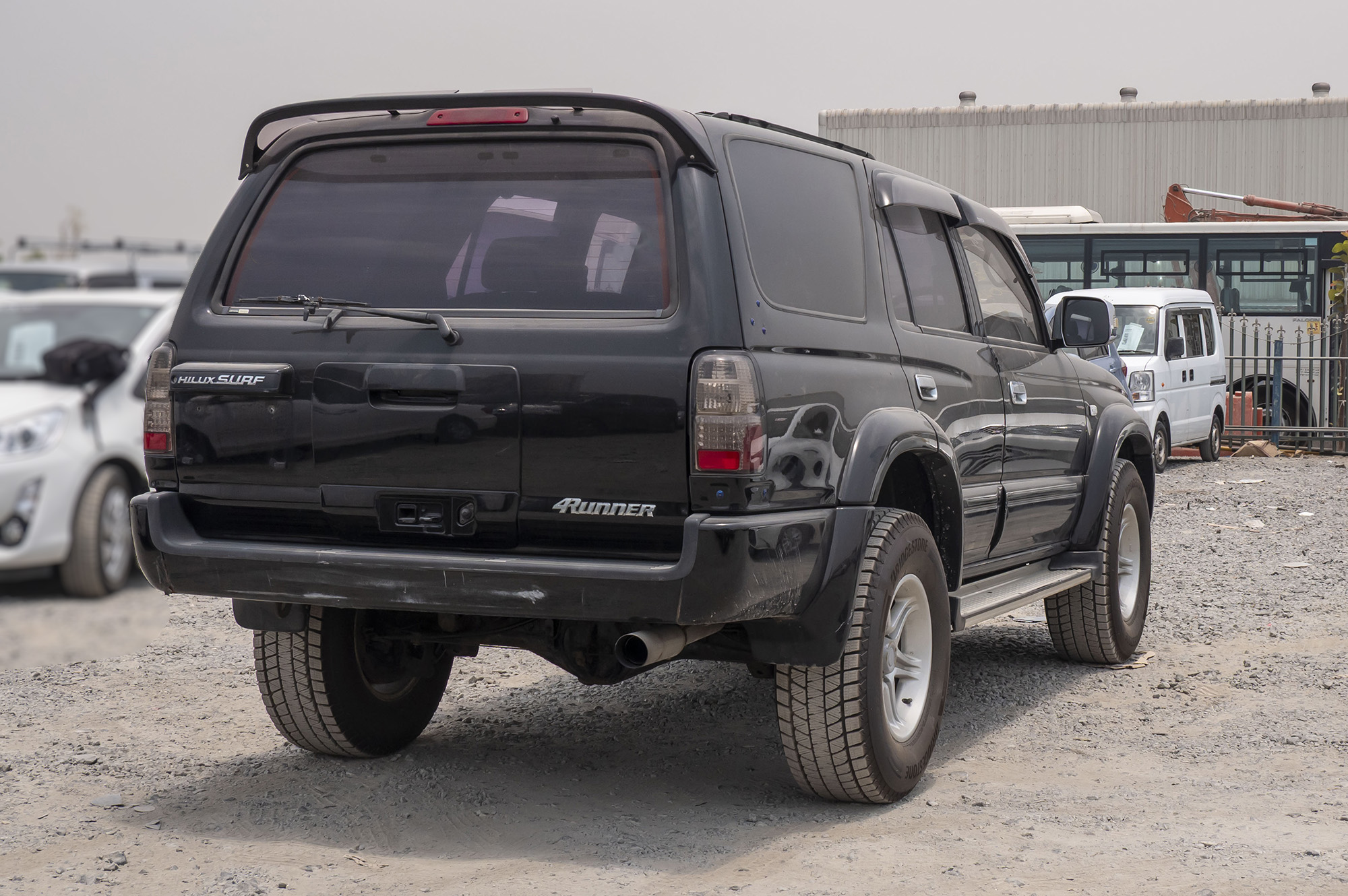 
								TOYOTA HILUX SURF 4WD 1KZ DIESEL MODEL 1996 full									