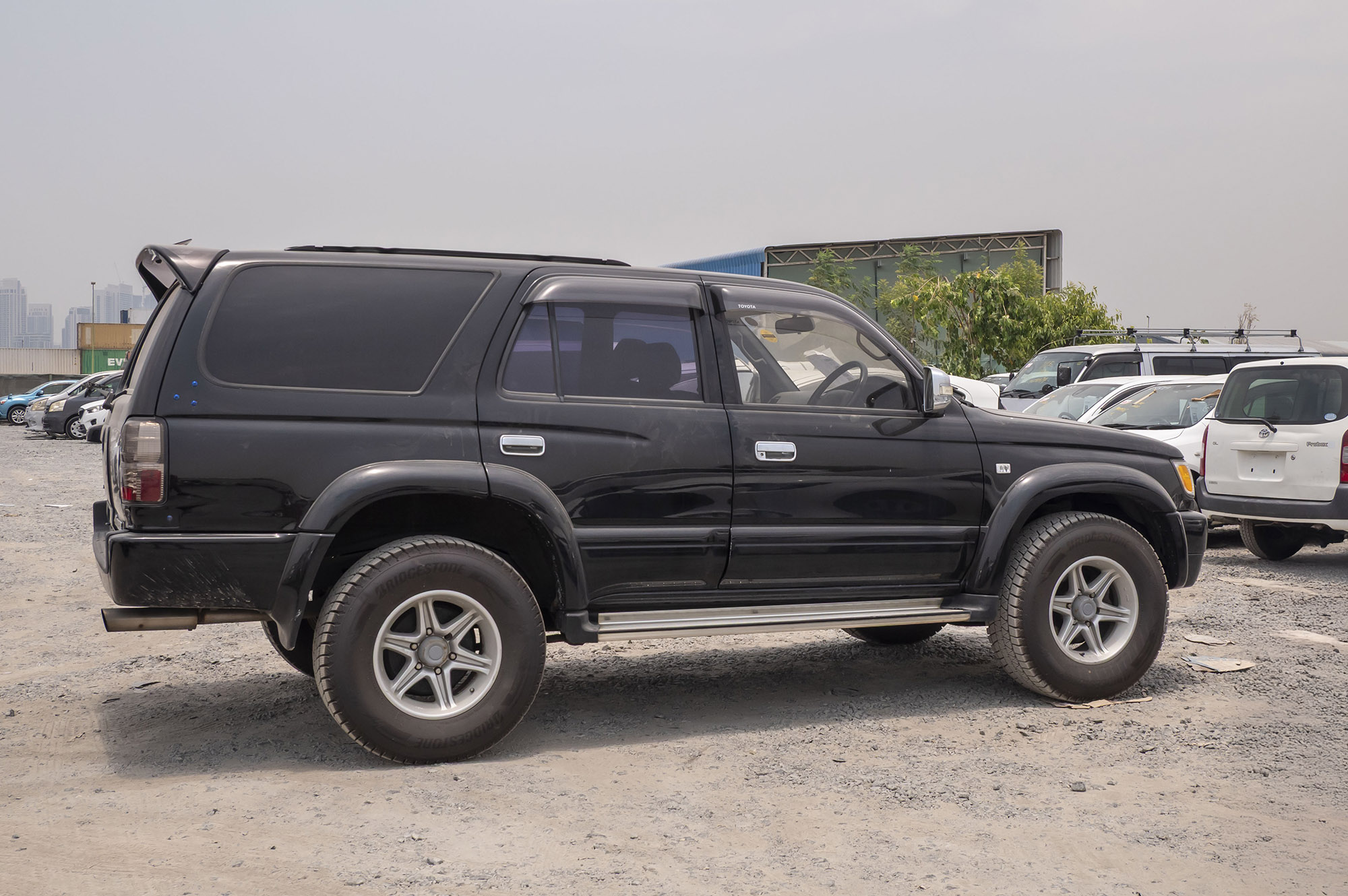 
								TOYOTA HILUX SURF 4WD 1KZ DIESEL MODEL 1996 full									