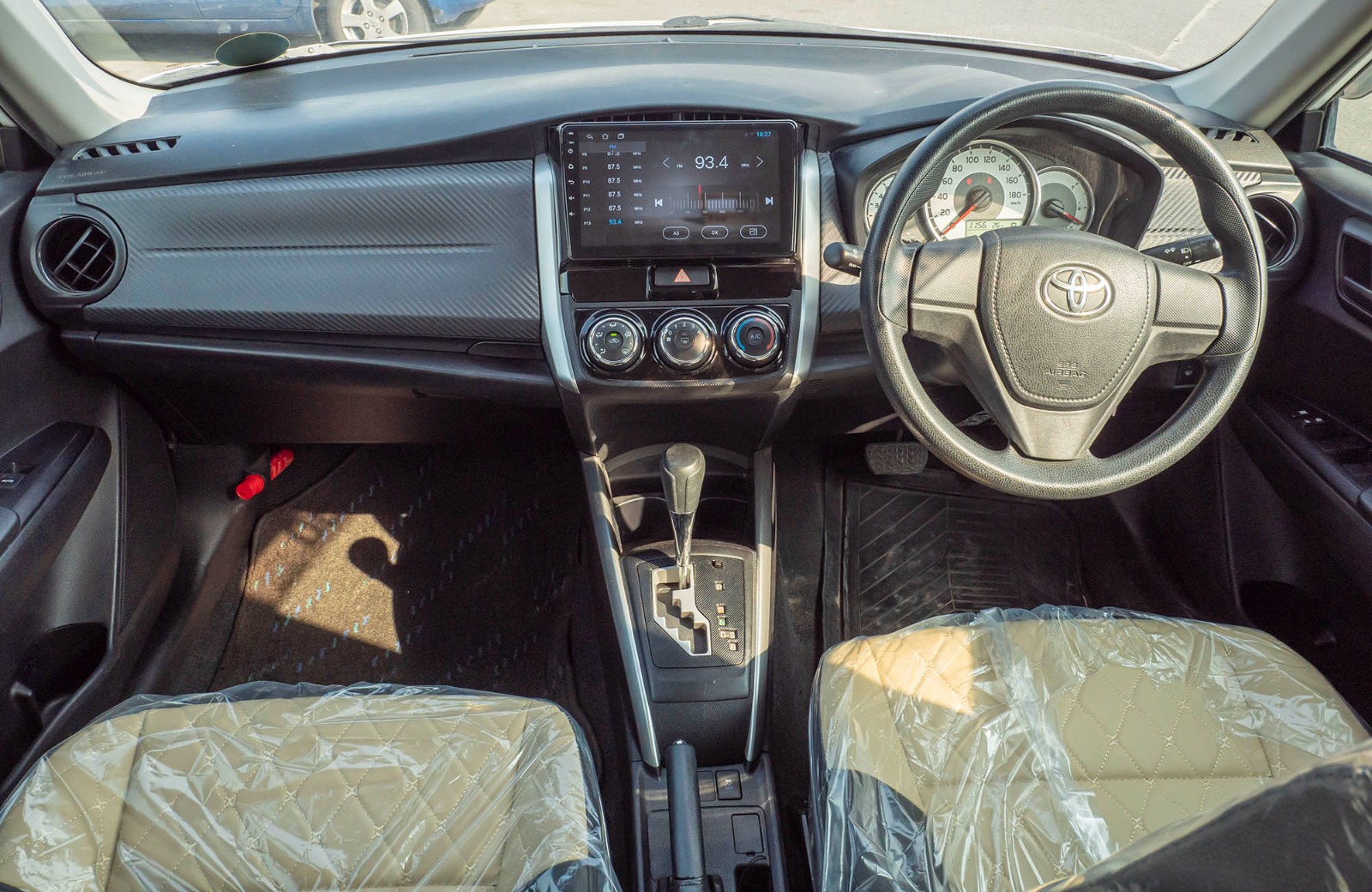 
								Toyota Fielder 1.5L 2012 model full									