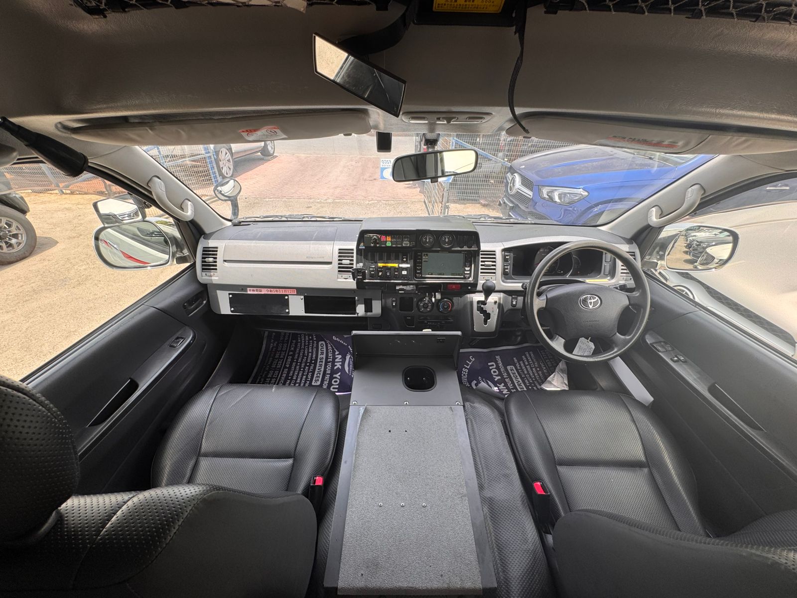 
								Toyota Hiace ambulance Model 2013 full									