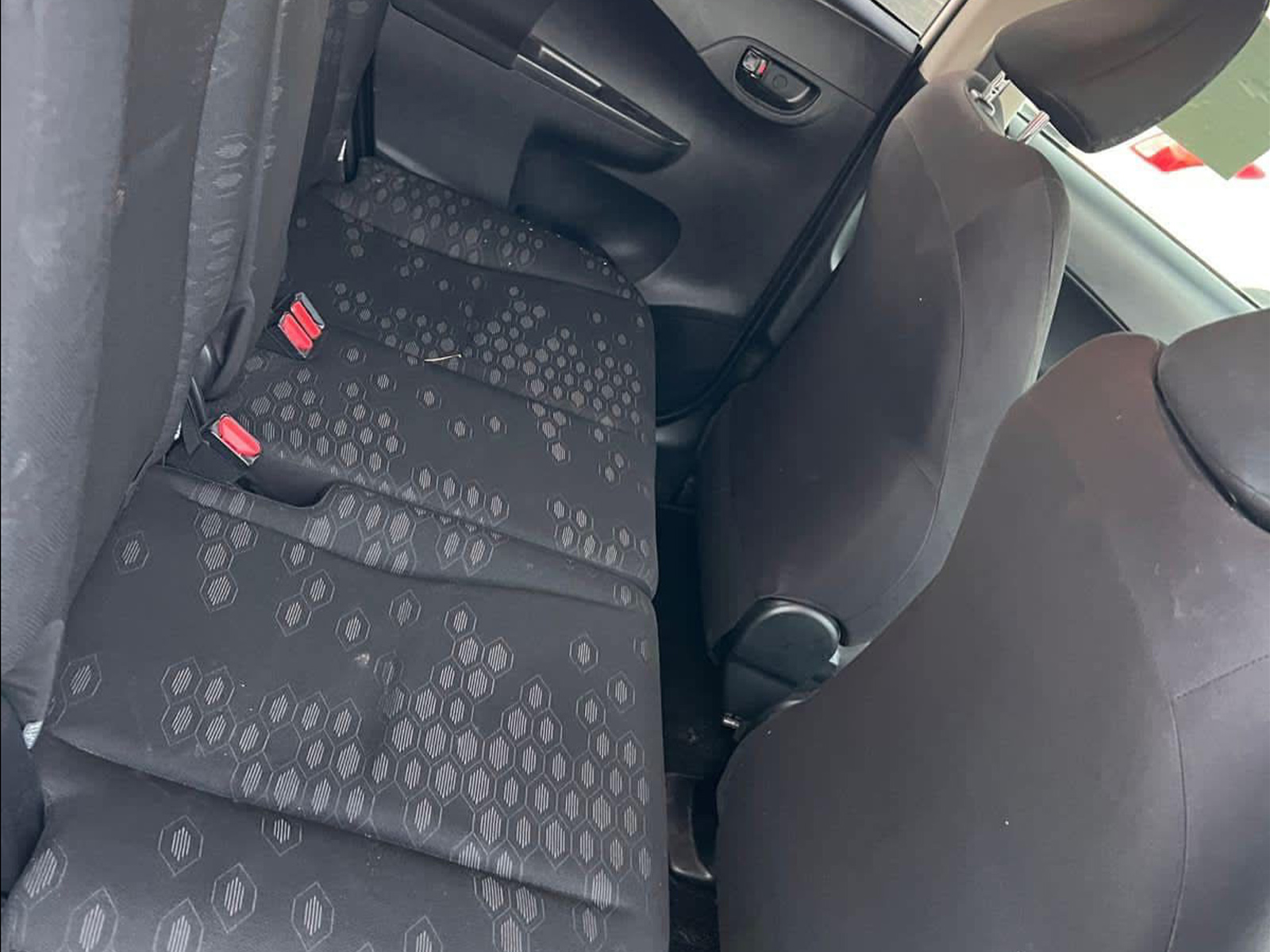 
								Toyota Ractis Model 2014 full									