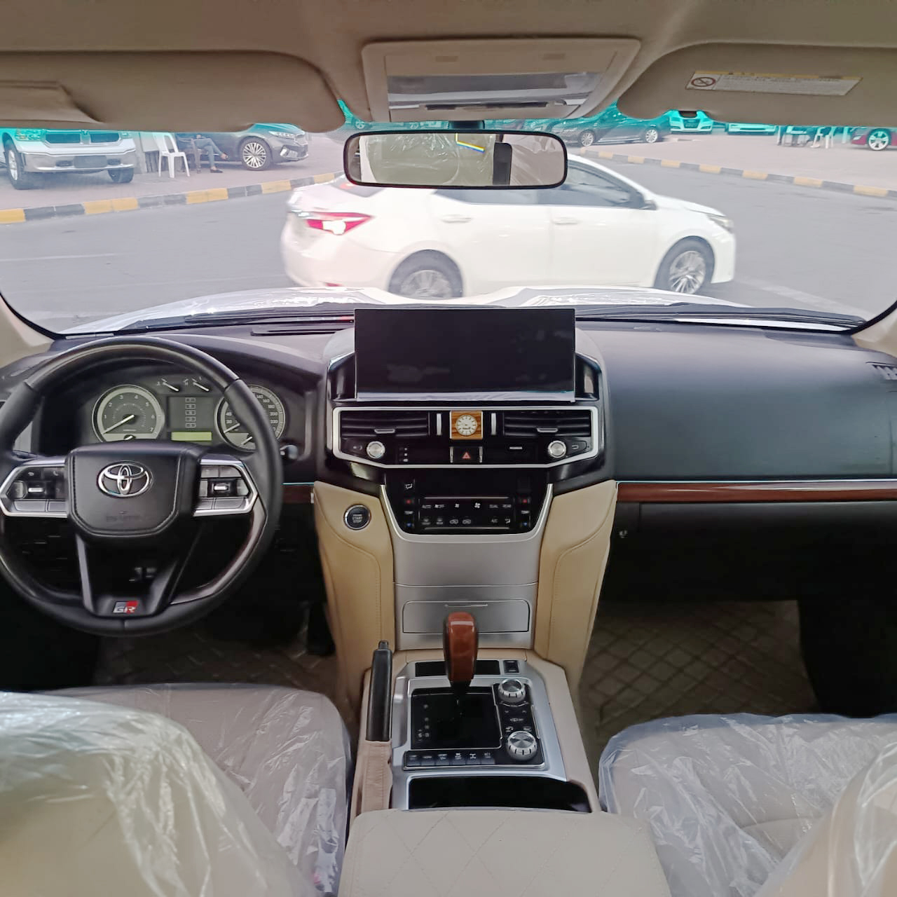 
								Toyota Land Cruiser GXR V8 Model 2008 Modified 2022 full									