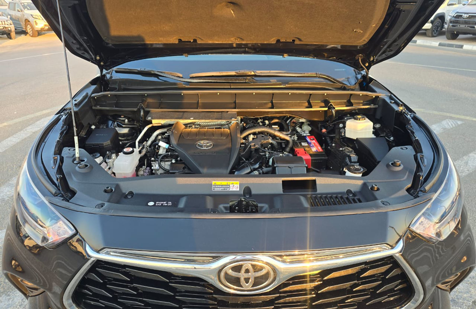 
								Toyota Highlander 2.4cc Turbo Model 2023 full									