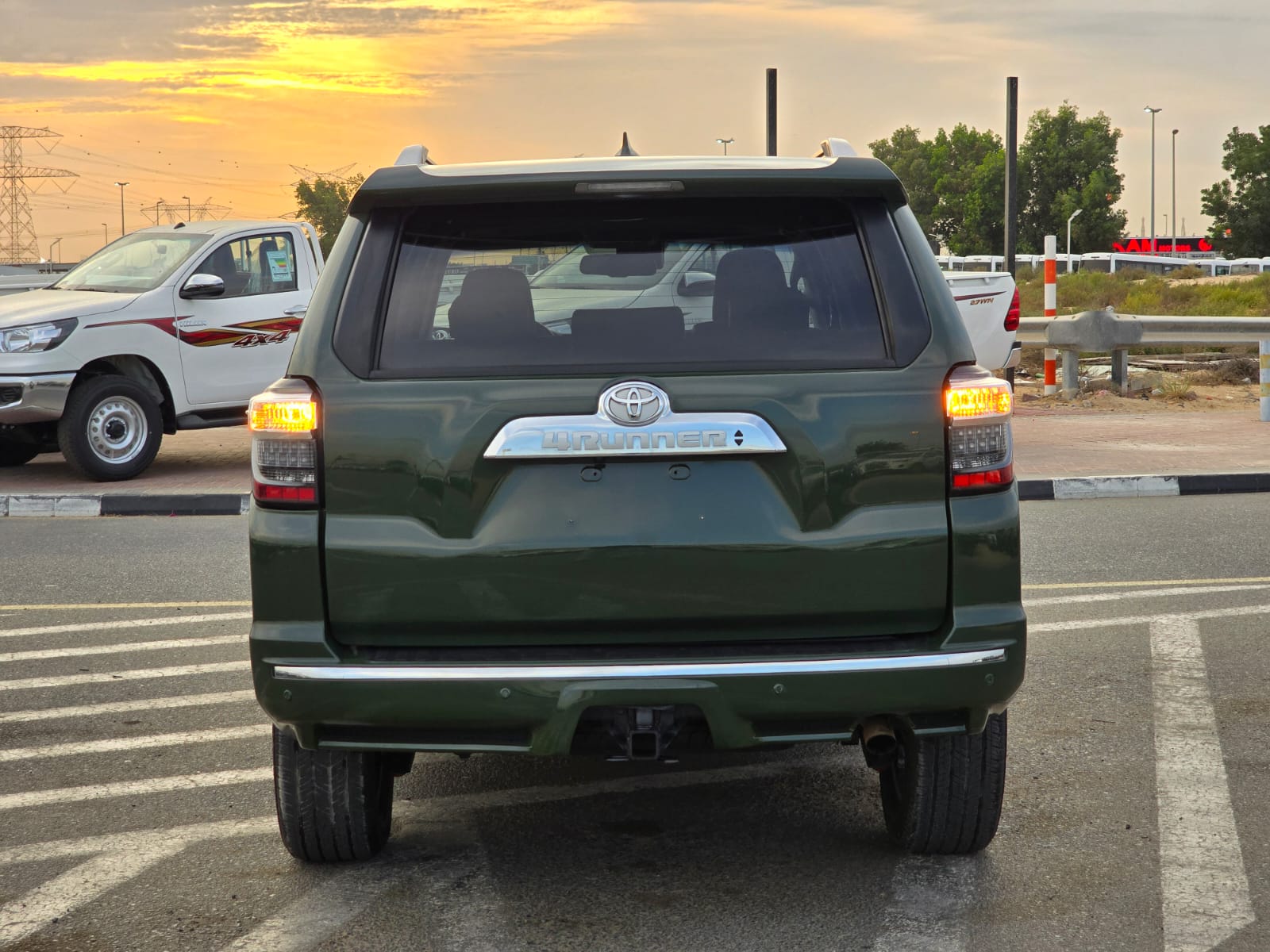 
								Toyota 4RUNNER 4WD Model 2022 full									