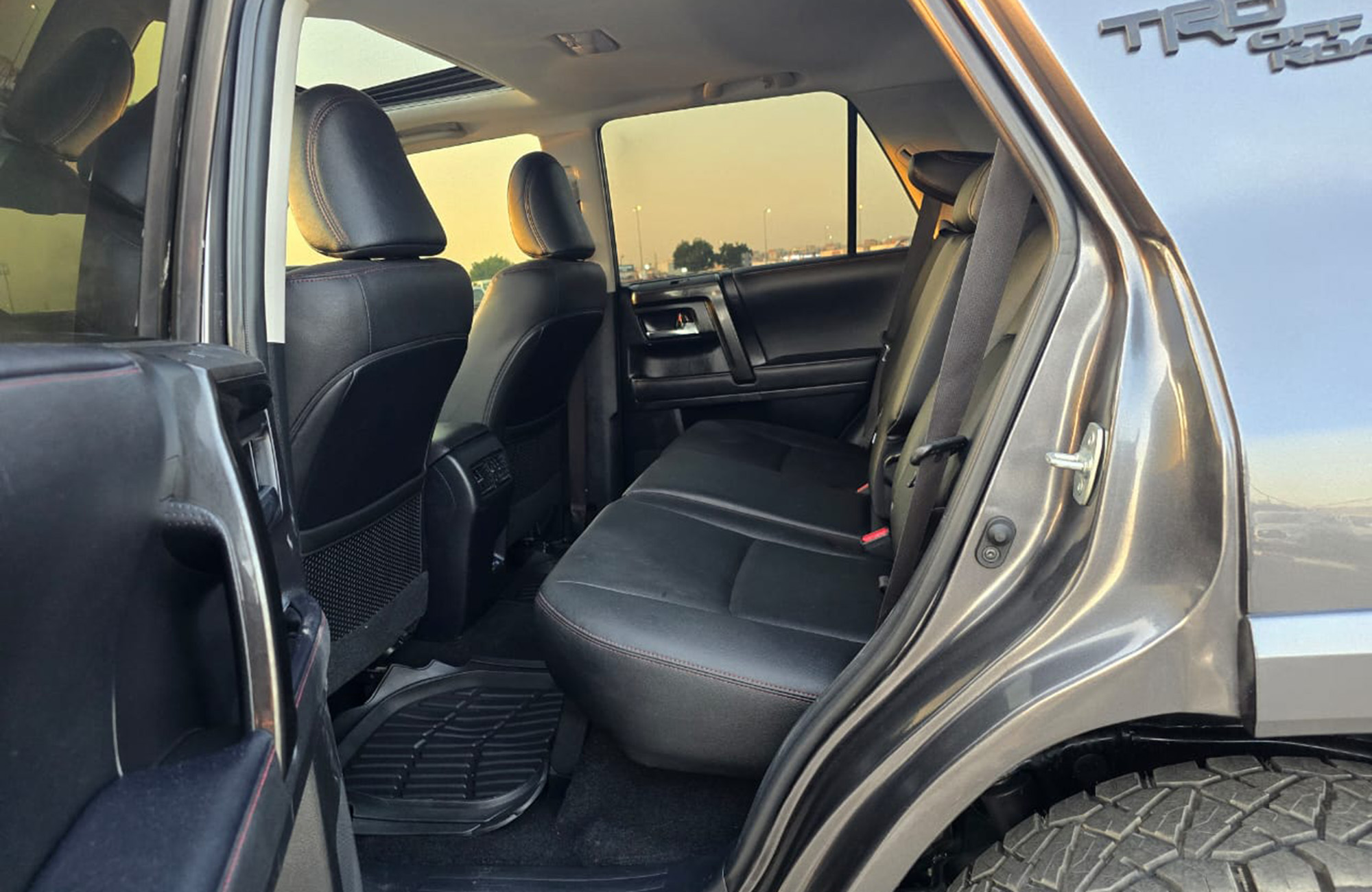 
								Toyota 4RUNNER TRD 4WD Model 2023 full									