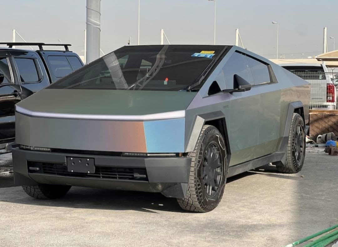 
								Tesla cybertruck Electric Model 2024 full									