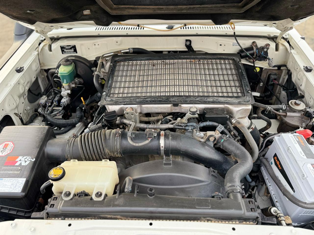 
								Toyota landcruiser 79 series  v8 full									
