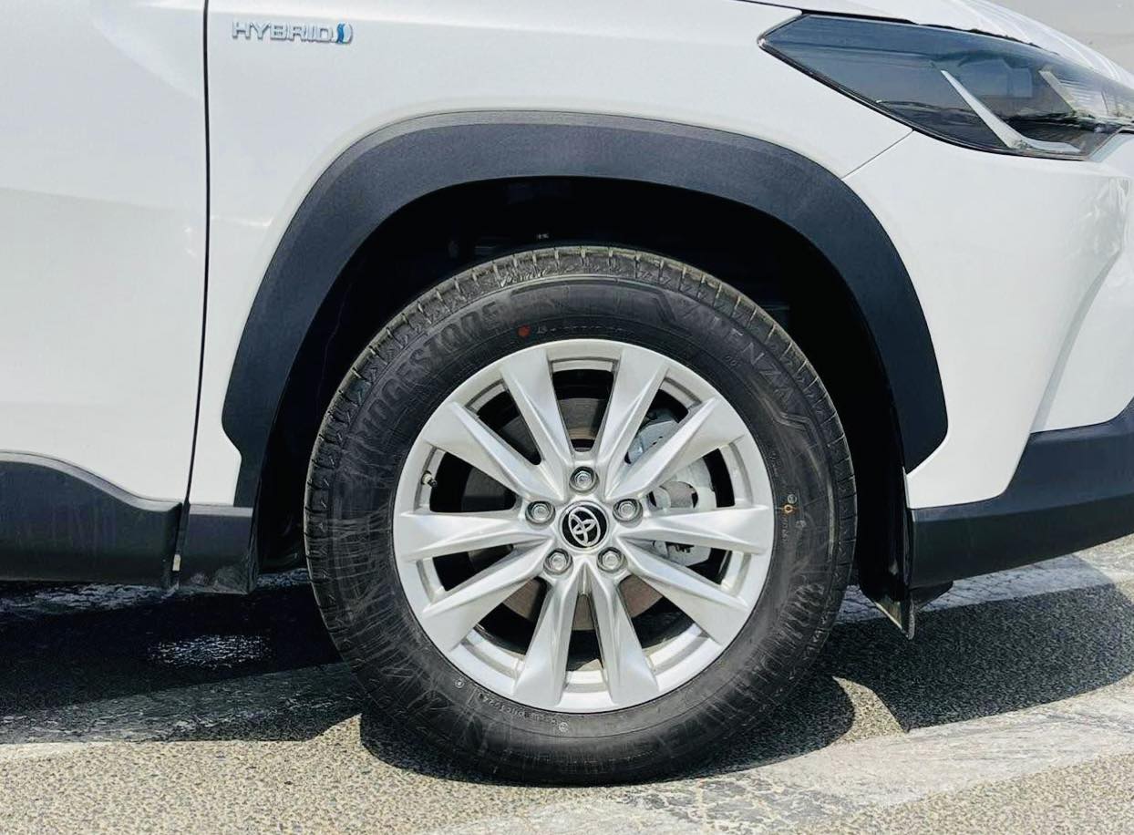 
								Toyota Corolla Cross Model 2024 full									