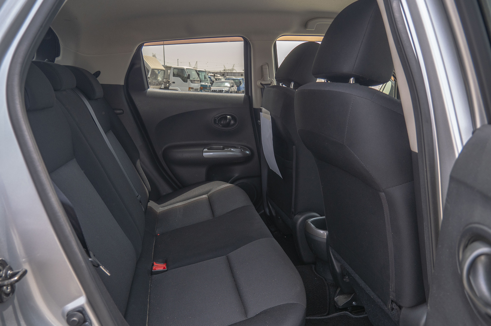 
								Nissan Juke 2WD 2012 full									