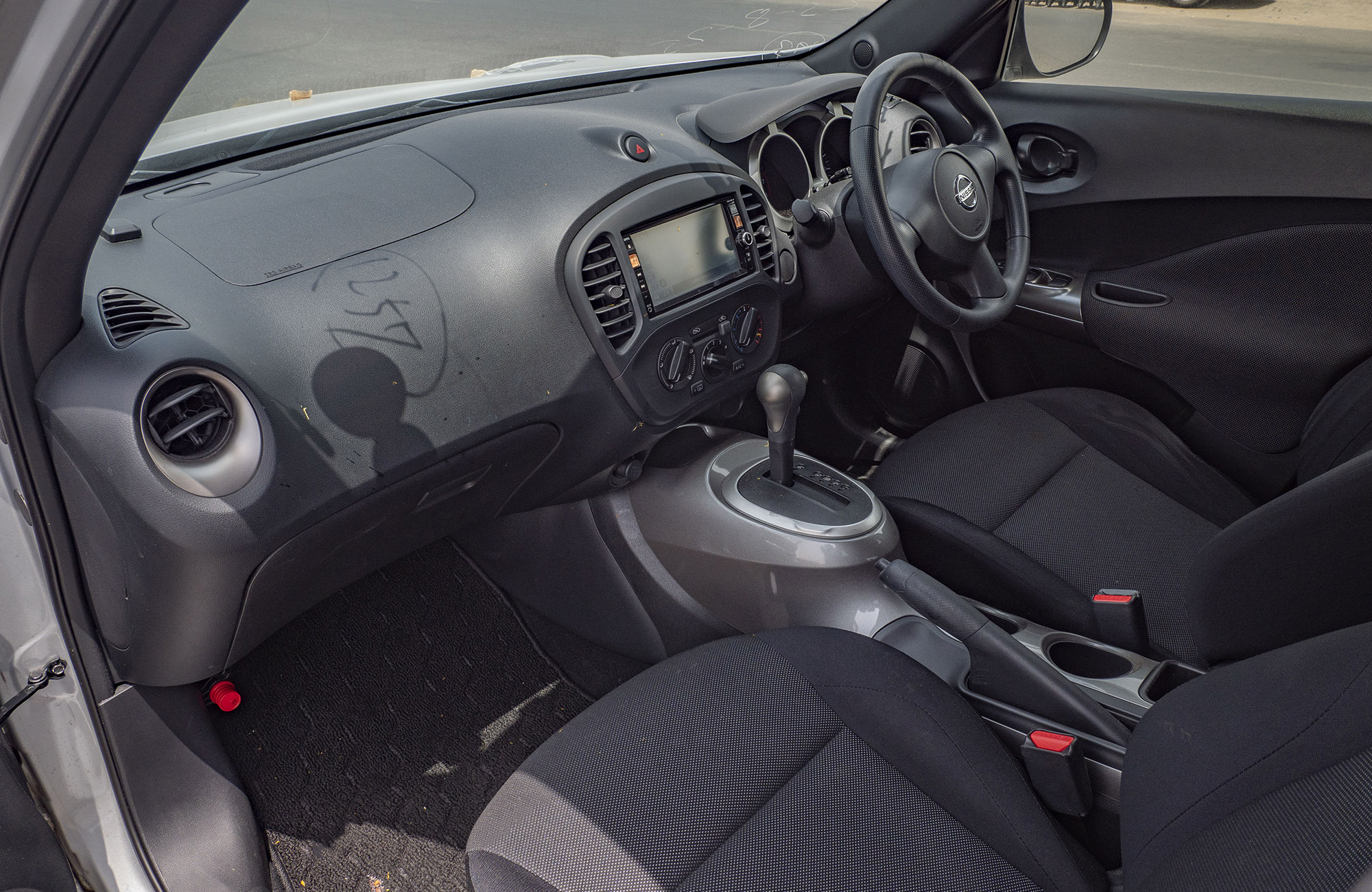 
								Nissan Juke 2013 Model full									