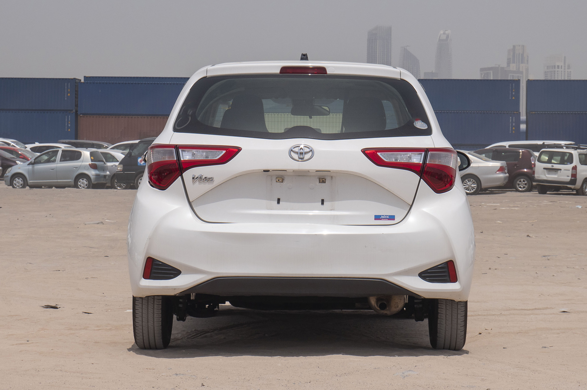 
								Toyota Vitz 2WD 2017 full									
