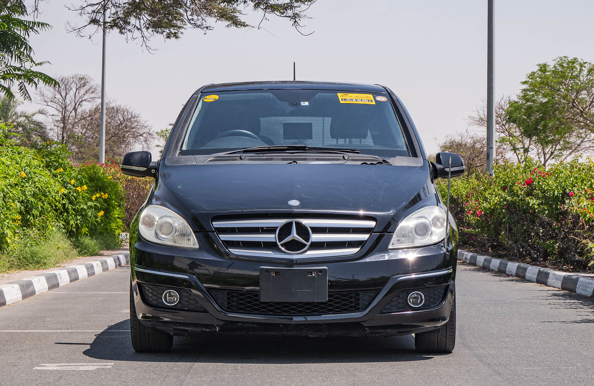 
								Mercedes Benz B180 Model 2010 full									