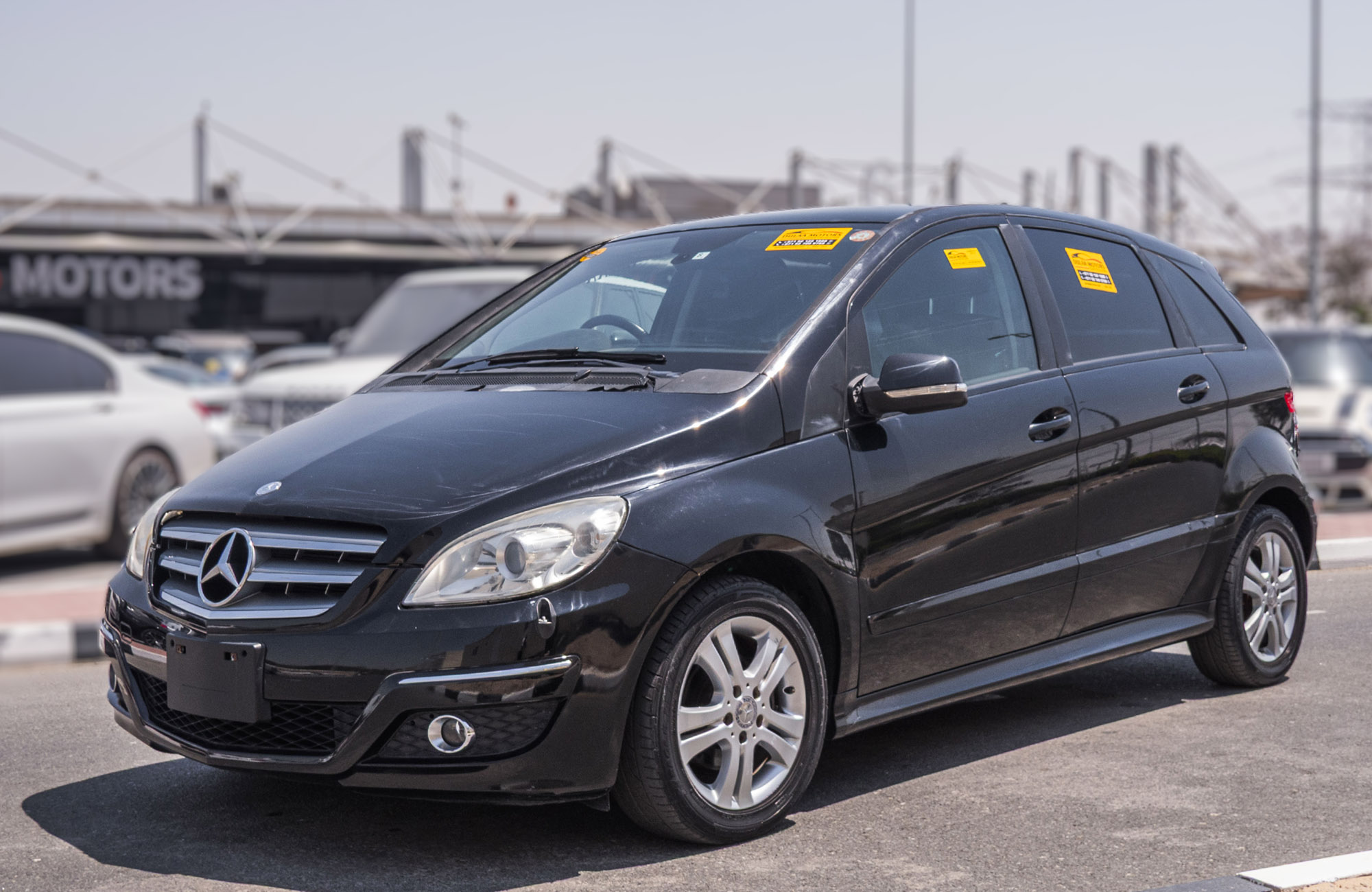 
								Mercedes Benz B180 Model 2010 full									
