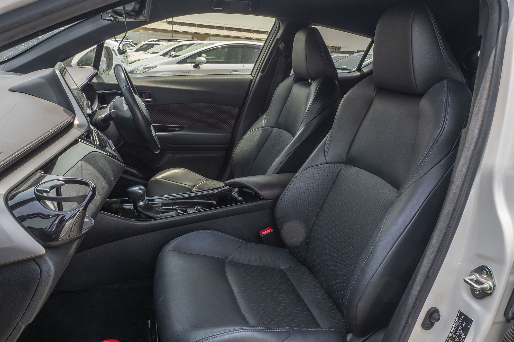 
								Toyota CHR Model 2018 full									