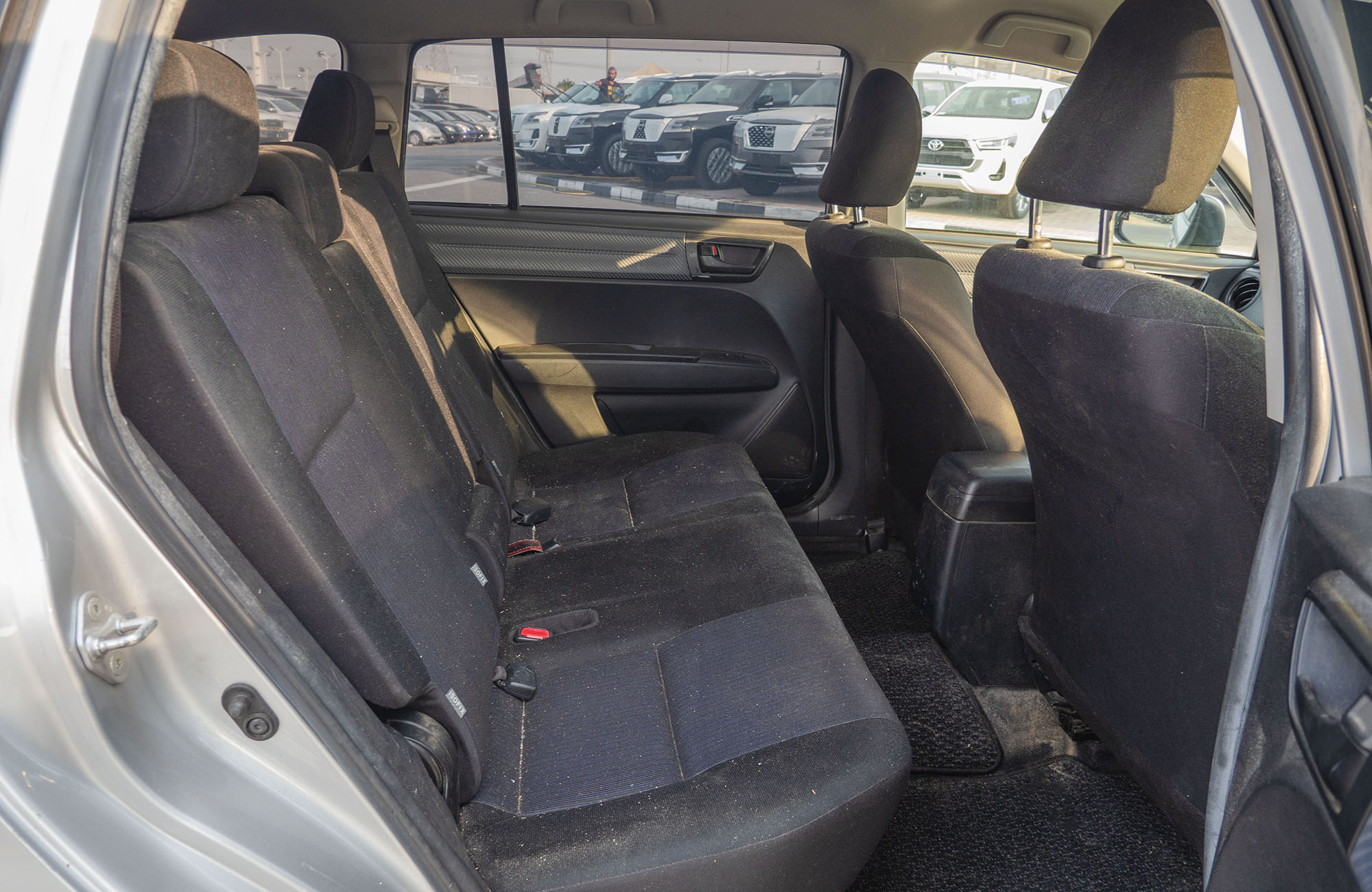 
								Toyota Fielder Model 2013 4wd full									