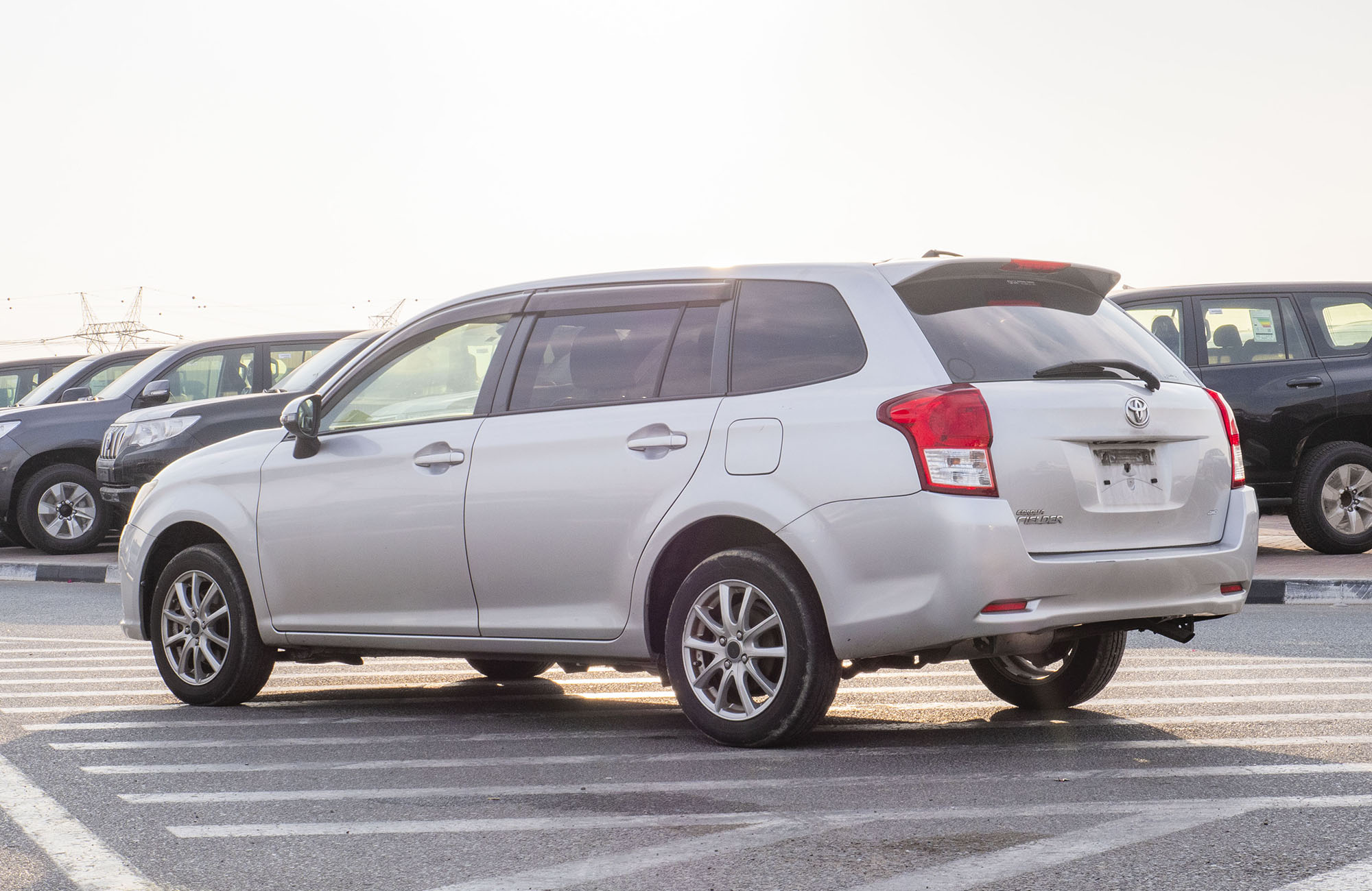 
								Toyota Fielder Model 2013 4wd full									