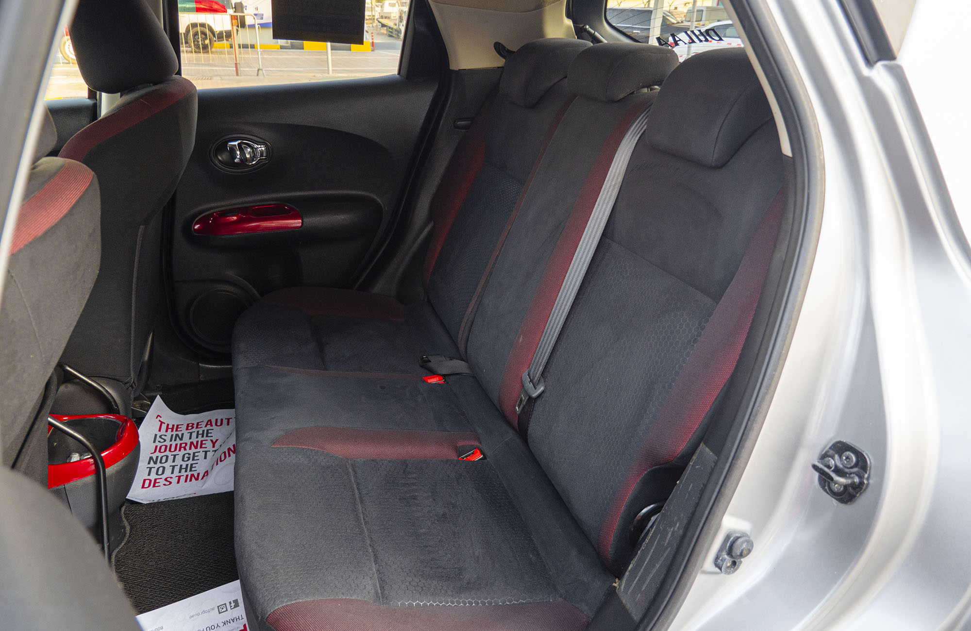 
								Nissan Juke 2wd AT 2010 Model full									