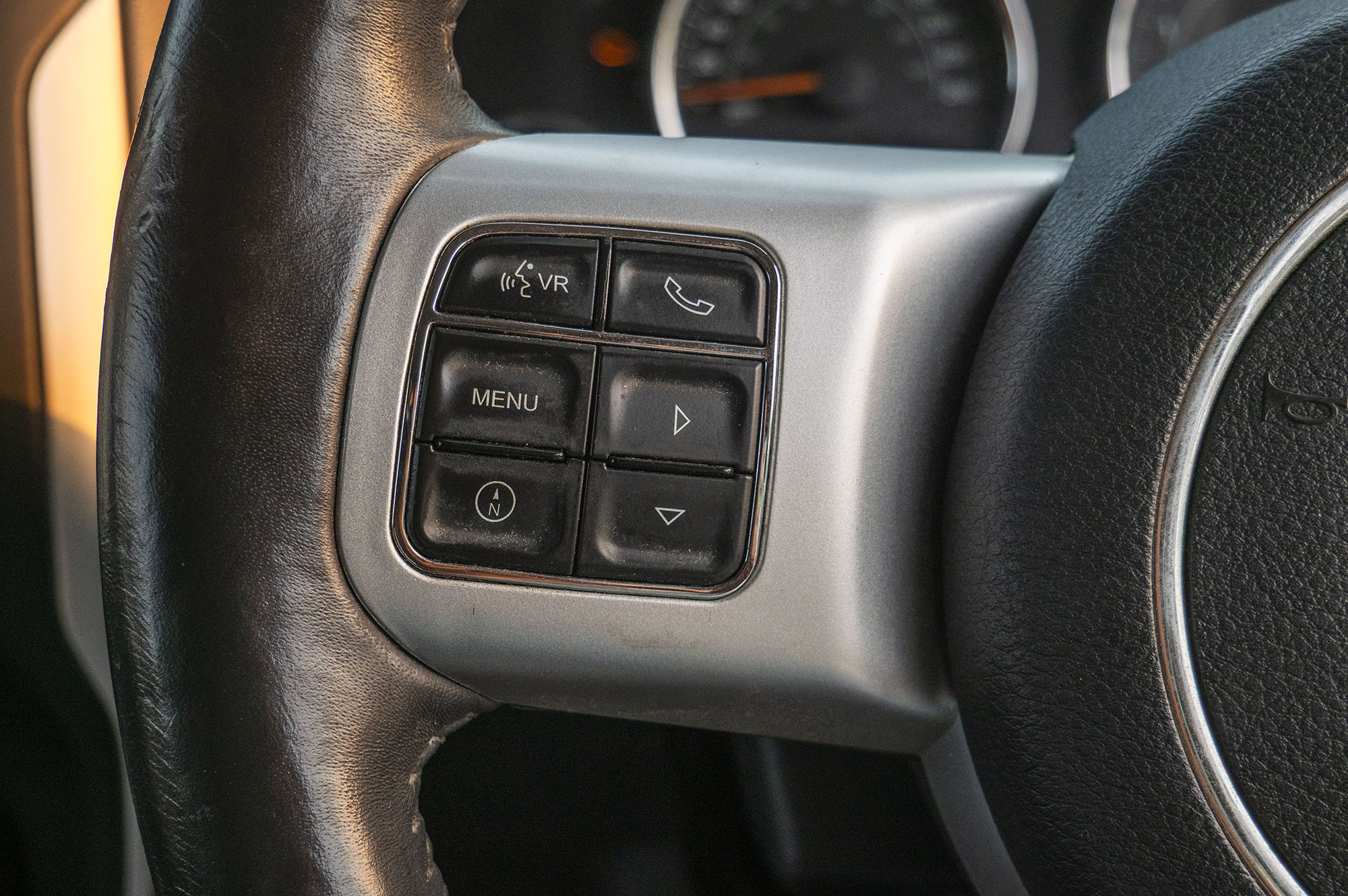 
								JEEP COMPASS MODEL 2017 PETROL full									