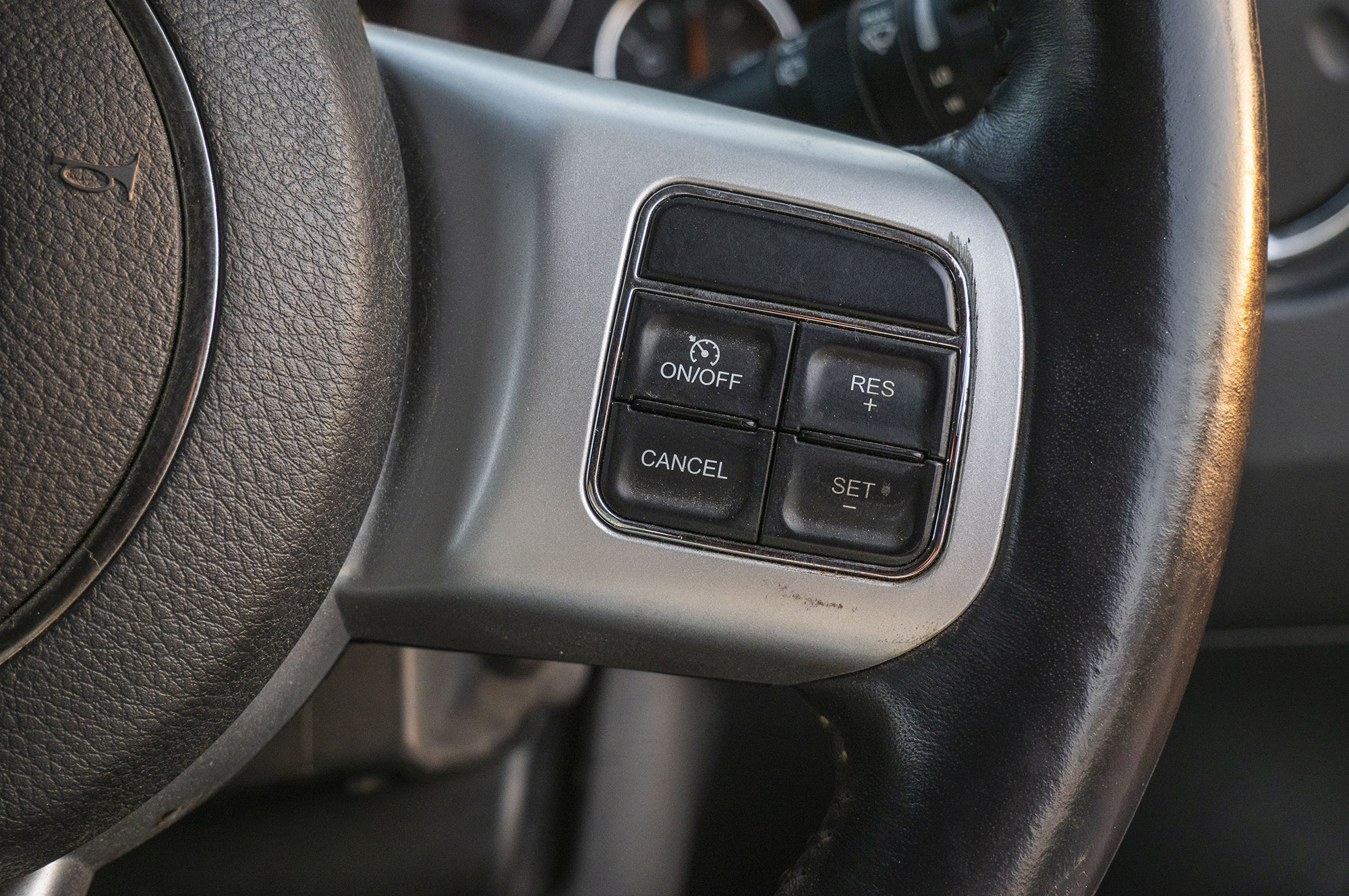 
								JEEP COMPASS MODEL 2017 PETROL full									